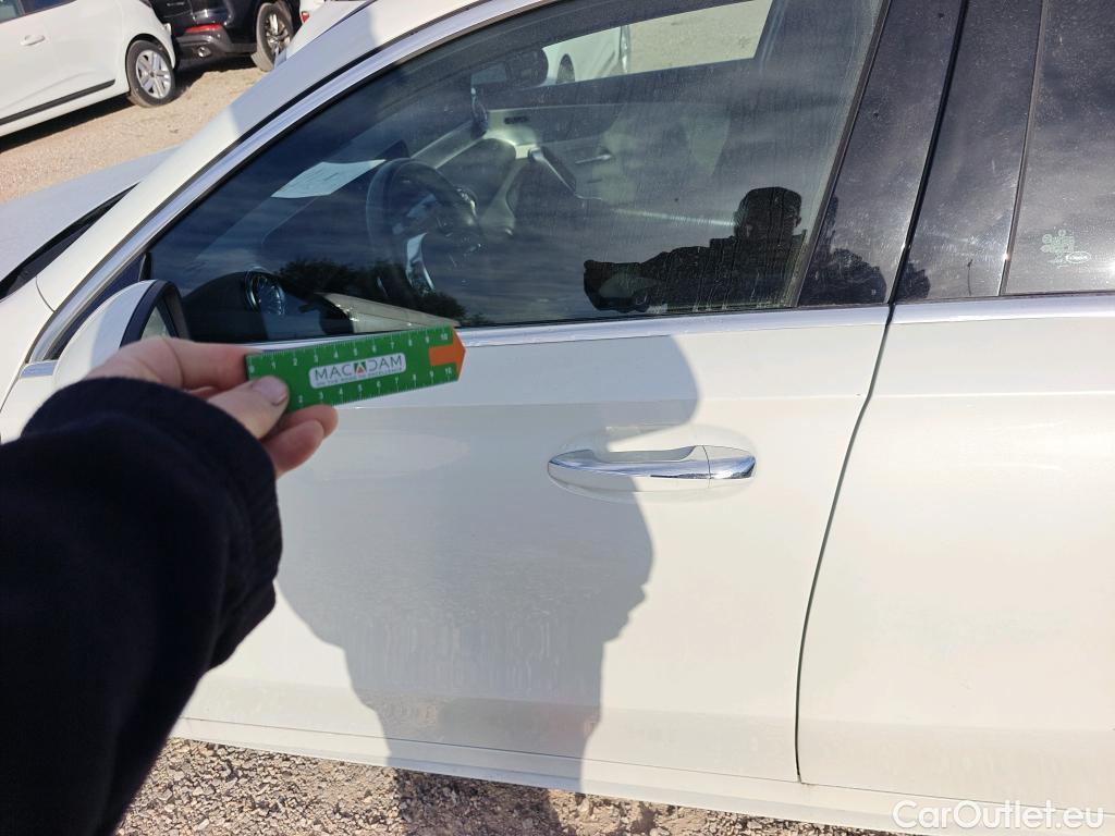  Mercedes  A-Klasse MERCEDES-BENZ Clase A / 2018 / 5P / berlina con portón A 200 #14