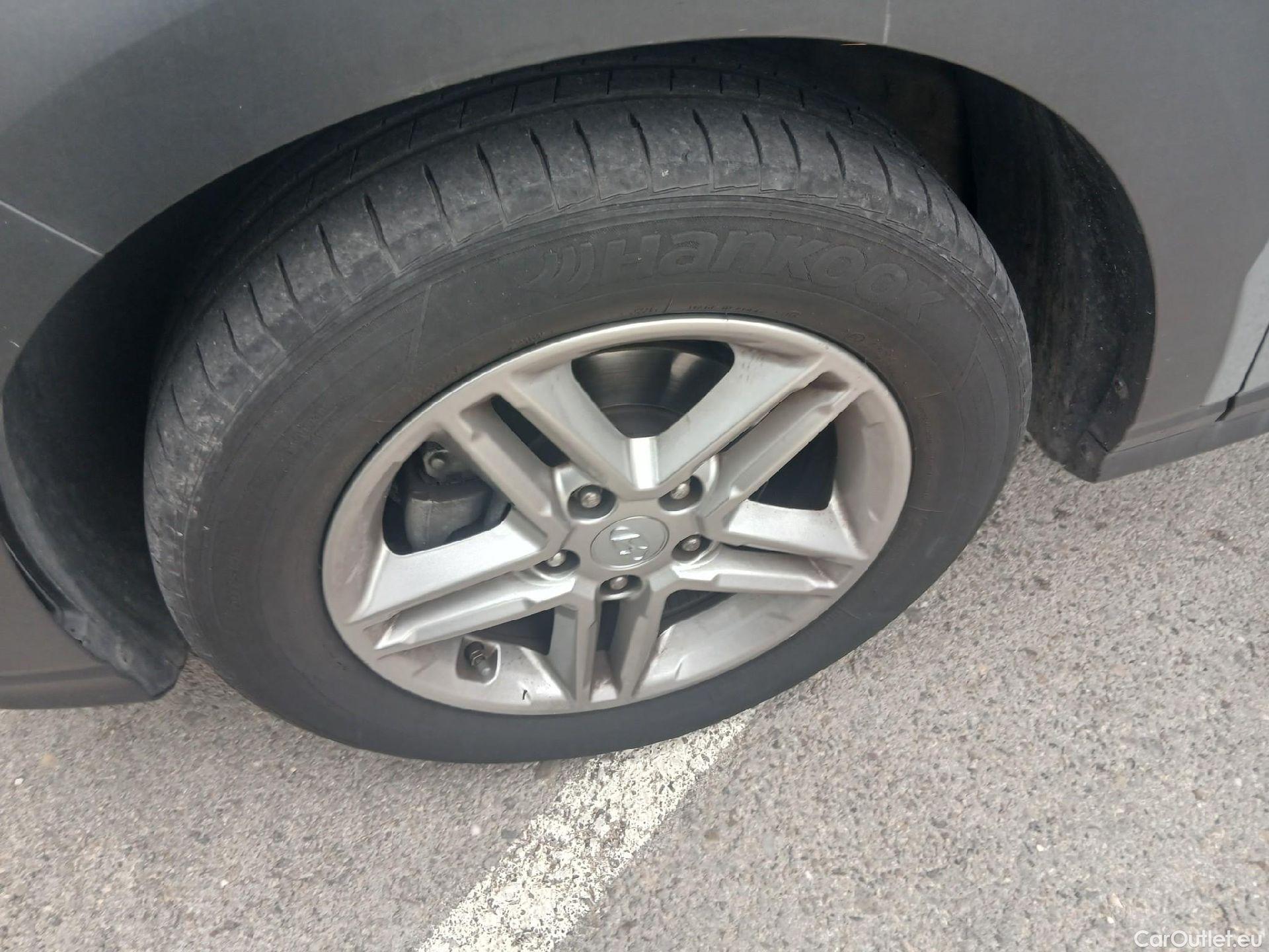  Hyundai  Konna HYUNDAI Kona / 2020 / 5P / todoterreno 1.0 TGDI Maxx 4X2 #43