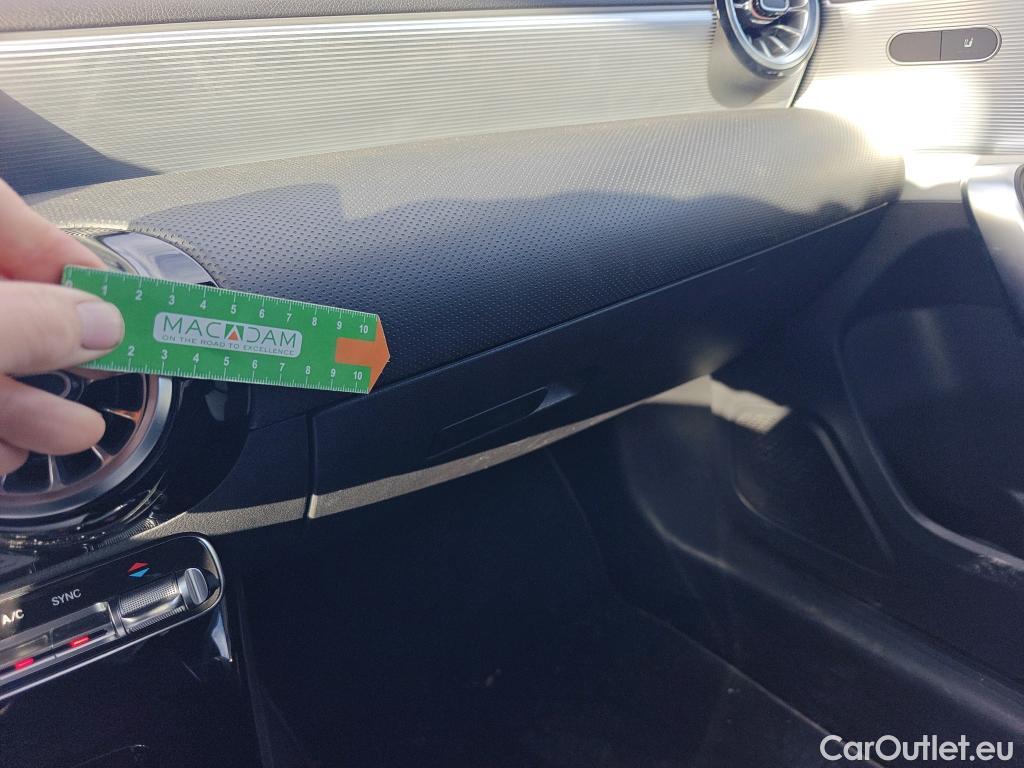  Mercedes  A-Klasse MERCEDES-BENZ Clase A / 2018 / 5P / berlina con portón A 200 #6