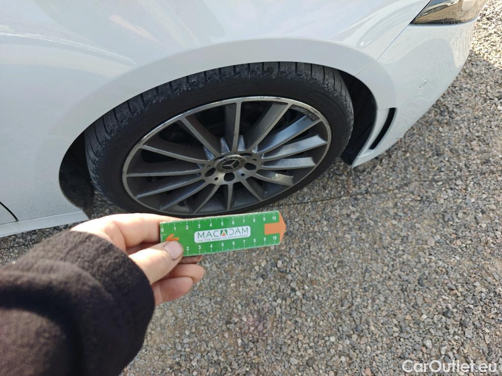  Mercedes  A-Klasse MERCEDES-BENZ Clase A / 2018 / 5P / berlina con portón A 200 #1