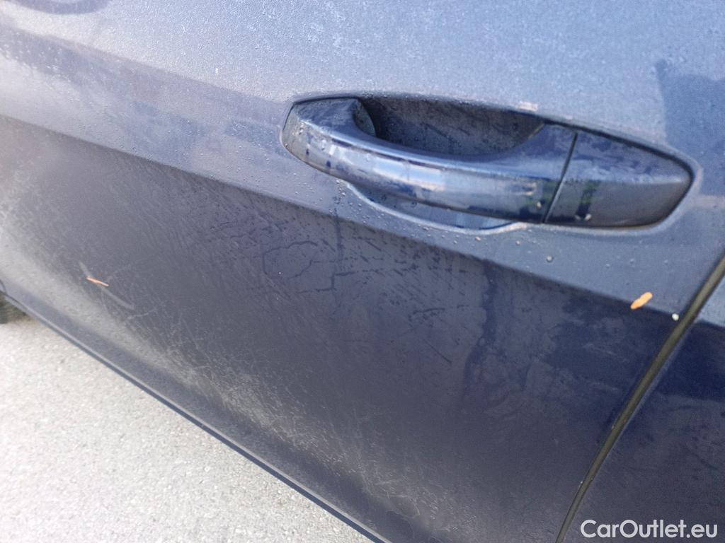  Volkswagen  Golf  VOLKSWAGEN / 2016 / 5P / berlina con portón Ready2Go 1.0 TSI 85kW (115CV) #9