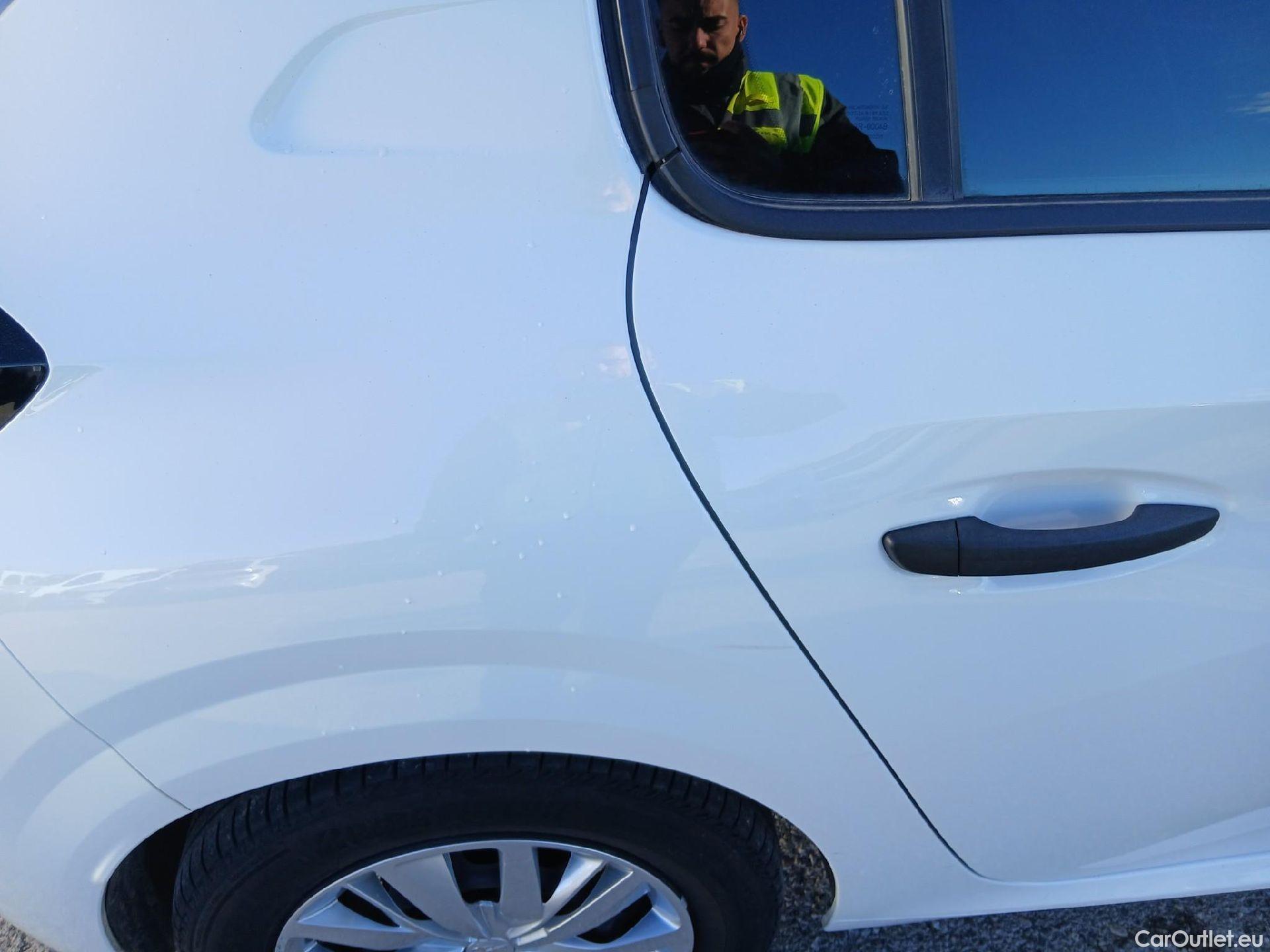  Peugeot  208 PEUGEOT  / 2019 / 5P / berlina con portón PureTech 55kW (75CV) Like #10