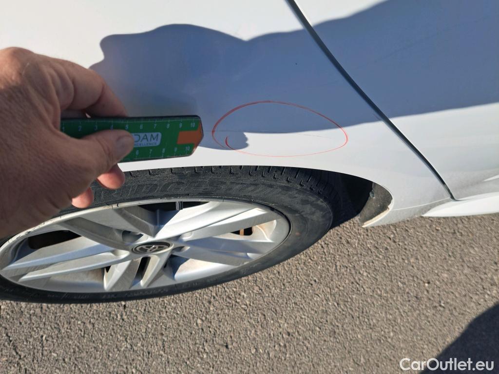  Toyota  Corolla TOYOTA  1.8 125H ACTIVE TECH E-CVT (CX) #31