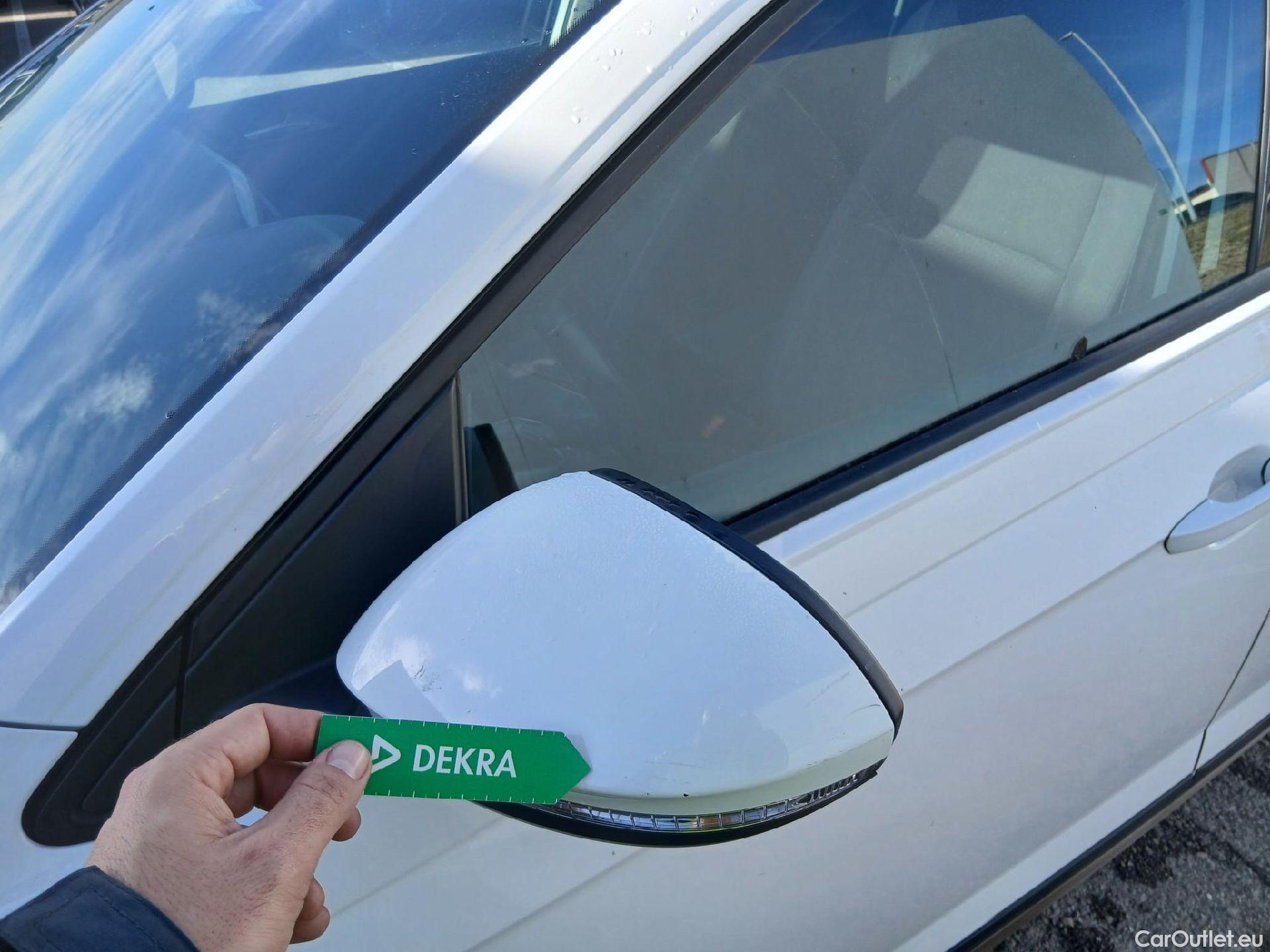  Volkswagen  Taigo VOLKSWAGEN  / 2021 / 5P / todoterreno Life 1.0 TSI 81kW (110CV) #3