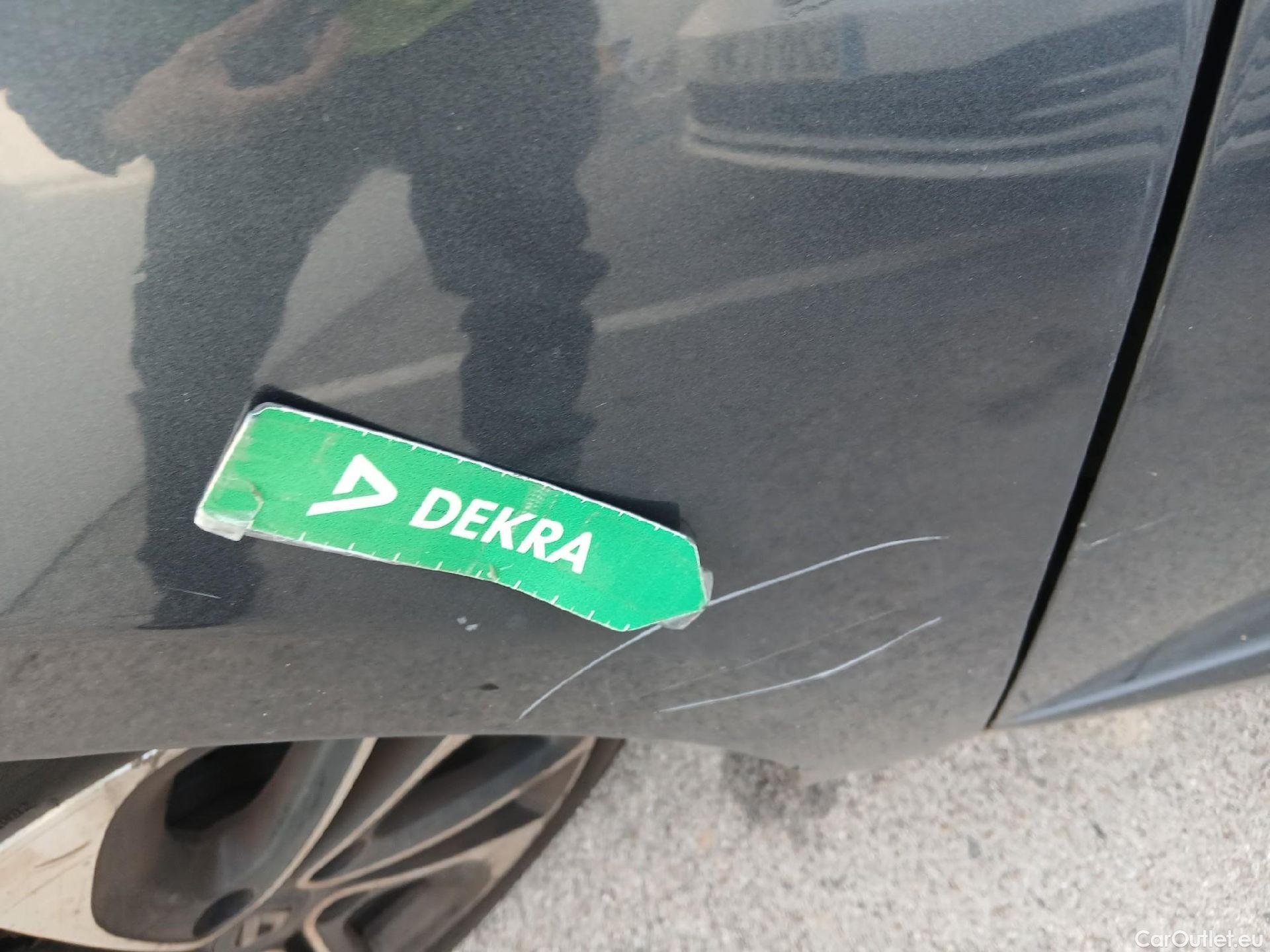  Renault  Megane RENAULT MÉGANE 5p 3G familiar Sp. Tou. Bose Energy dCi 130 S&S Euro 6 #24