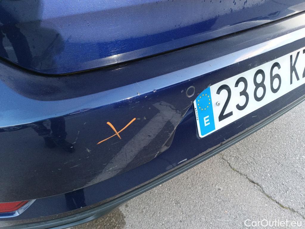  Volkswagen  Golf  VOLKSWAGEN / 2016 / 5P / berlina con portón Ready2Go 1.0 TSI 85kW (115CV) #6