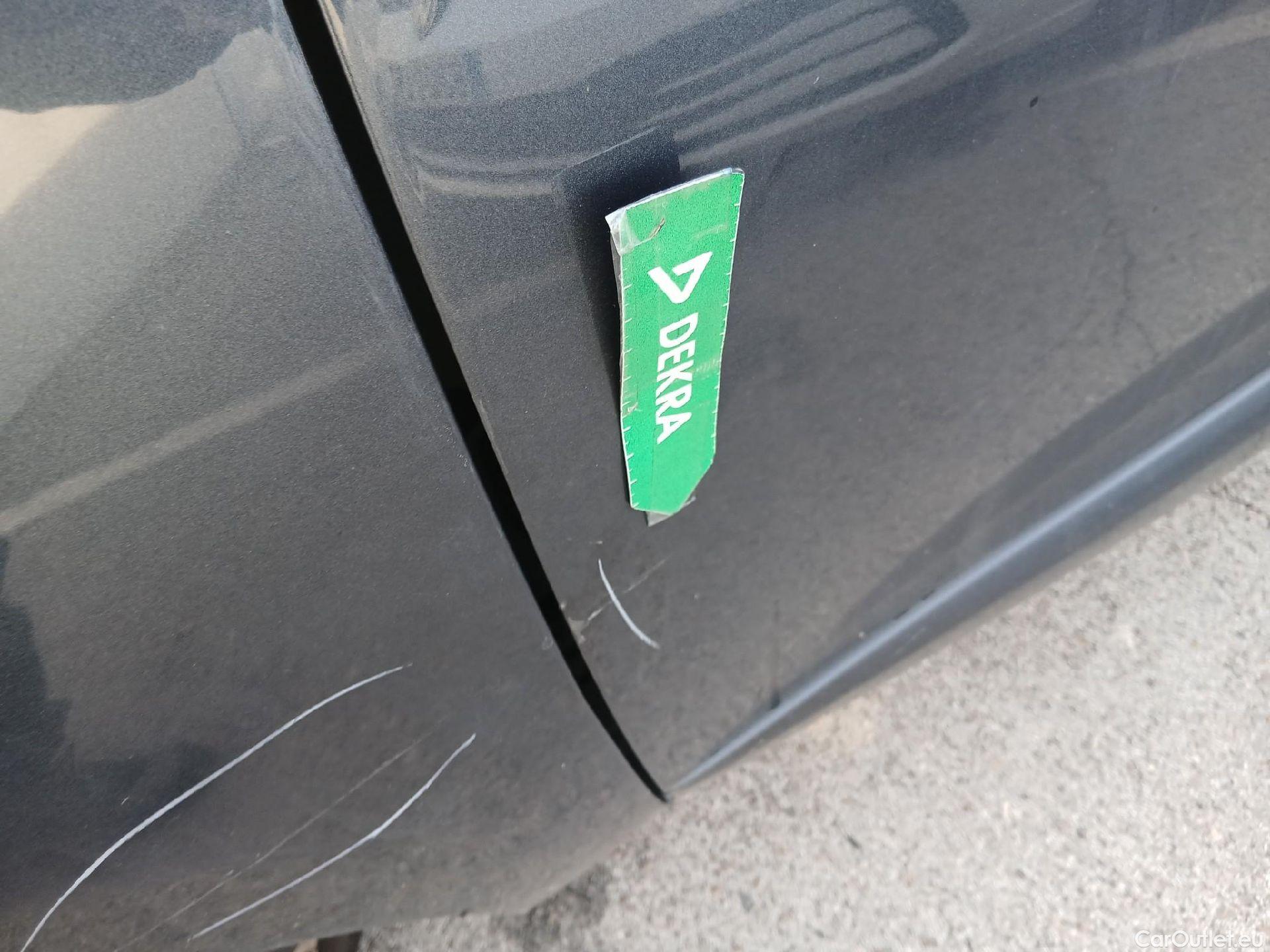  Renault  Megane RENAULT MÉGANE 5p 3G familiar Sp. Tou. Bose Energy dCi 130 S&S Euro 6 #29