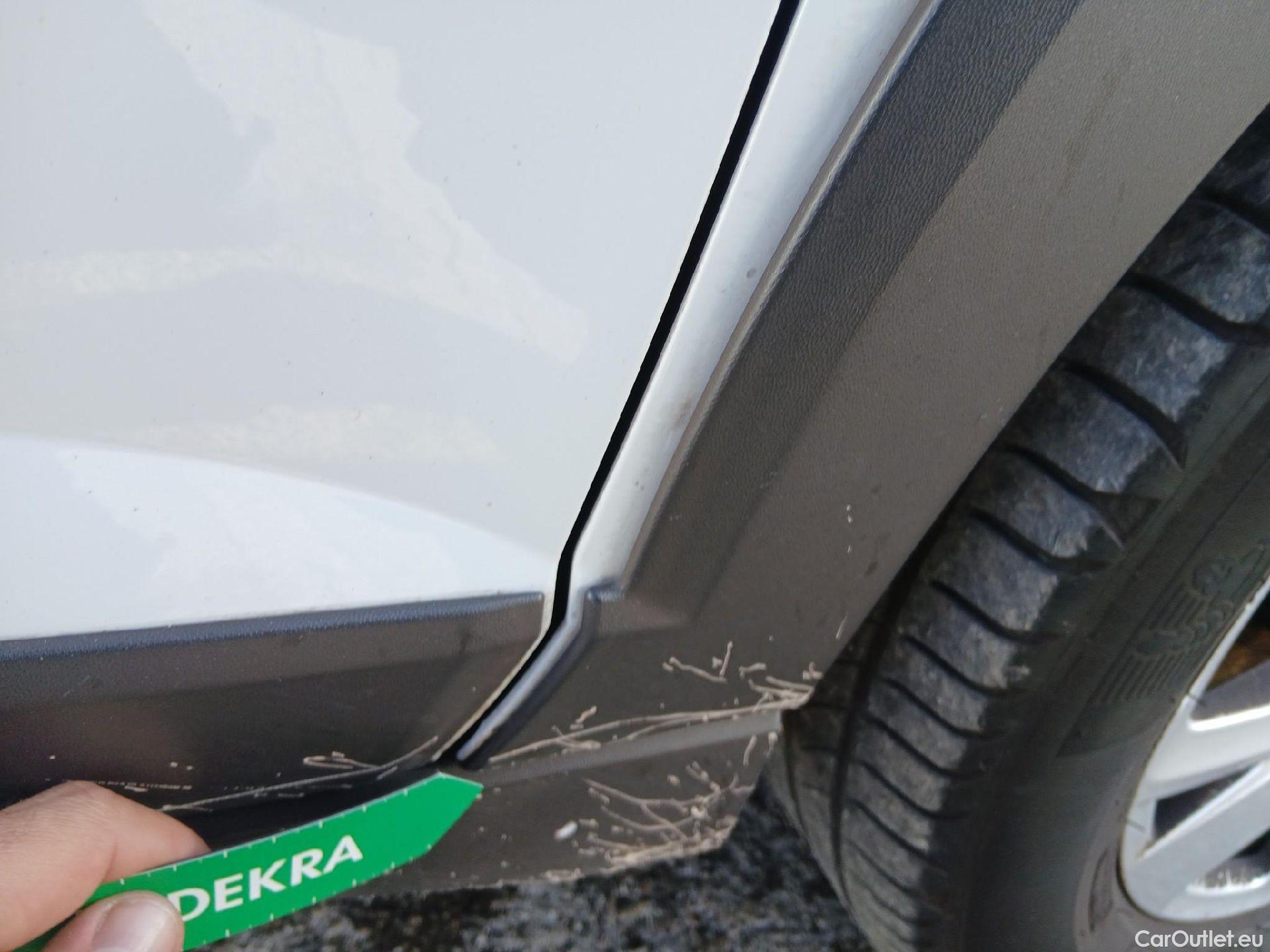  Volkswagen  Taigo VOLKSWAGEN  / 2021 / 5P / todoterreno Life 1.0 TSI 81kW (110CV) #23