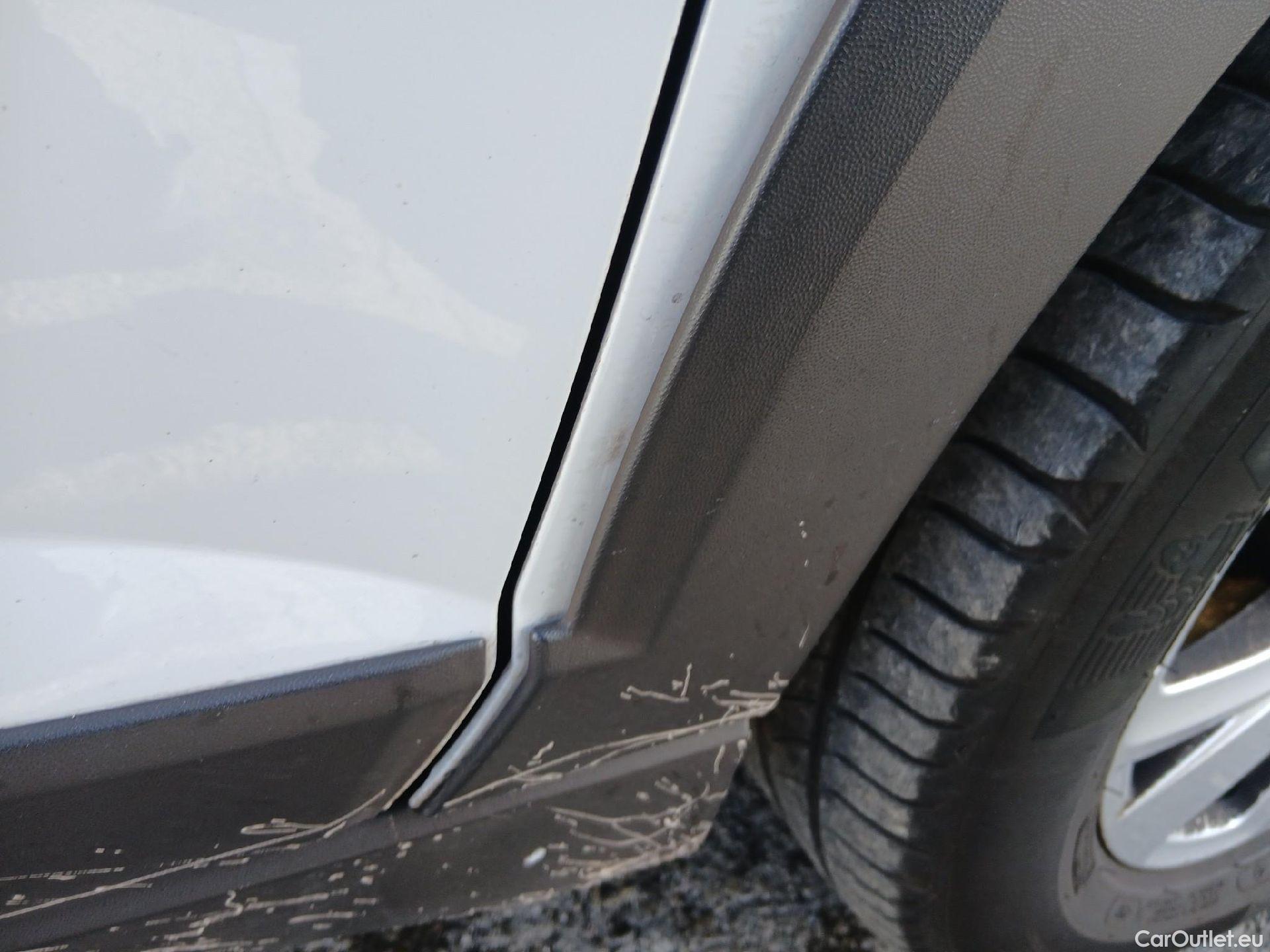  Volkswagen  Taigo VOLKSWAGEN  / 2021 / 5P / todoterreno Life 1.0 TSI 81kW (110CV) #24