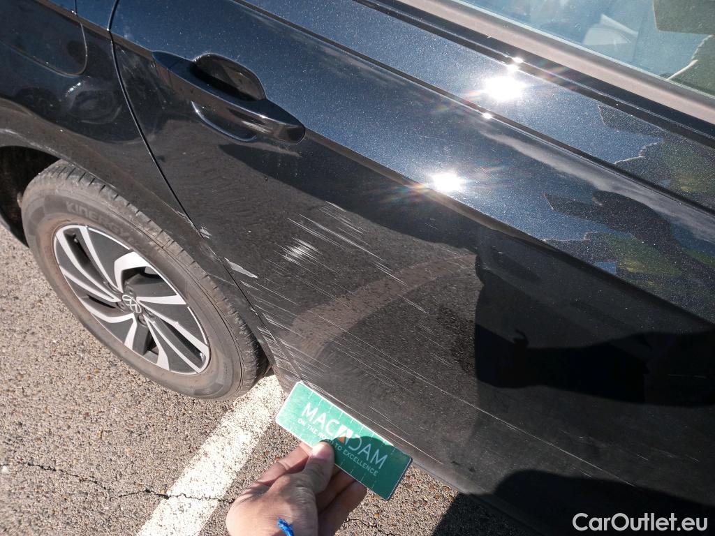  Volkswagen  Polo VOLKSWAGEN  / 2021 / 5P / berlina con portón Life 1.0 TSI 70kW (95CV) #4