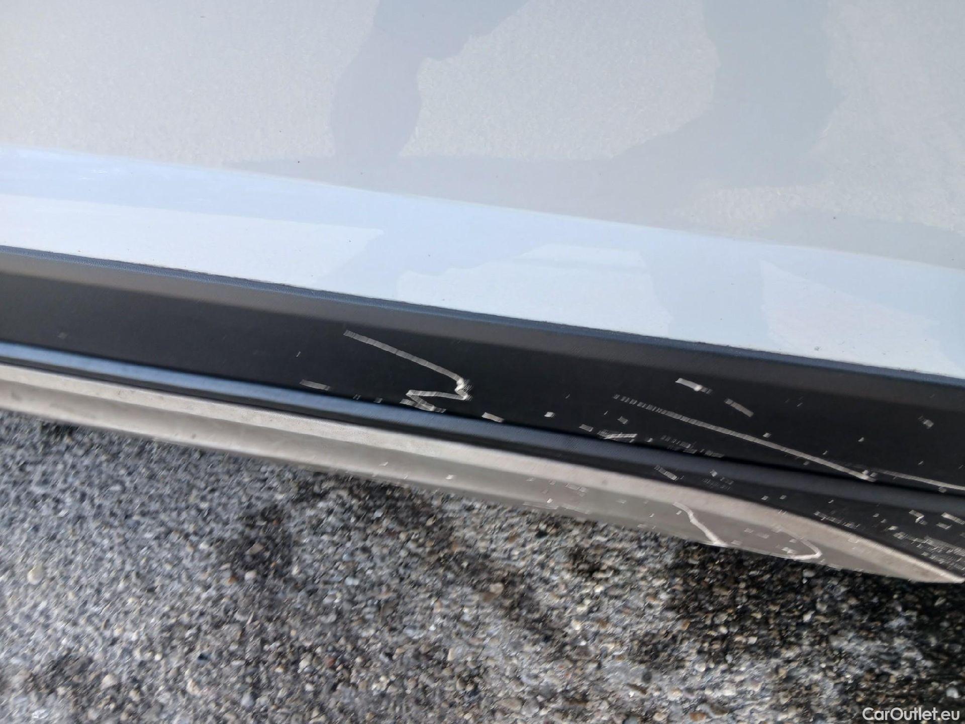  Volkswagen  Taigo VOLKSWAGEN  / 2021 / 5P / todoterreno Life 1.0 TSI 81kW (110CV) #21