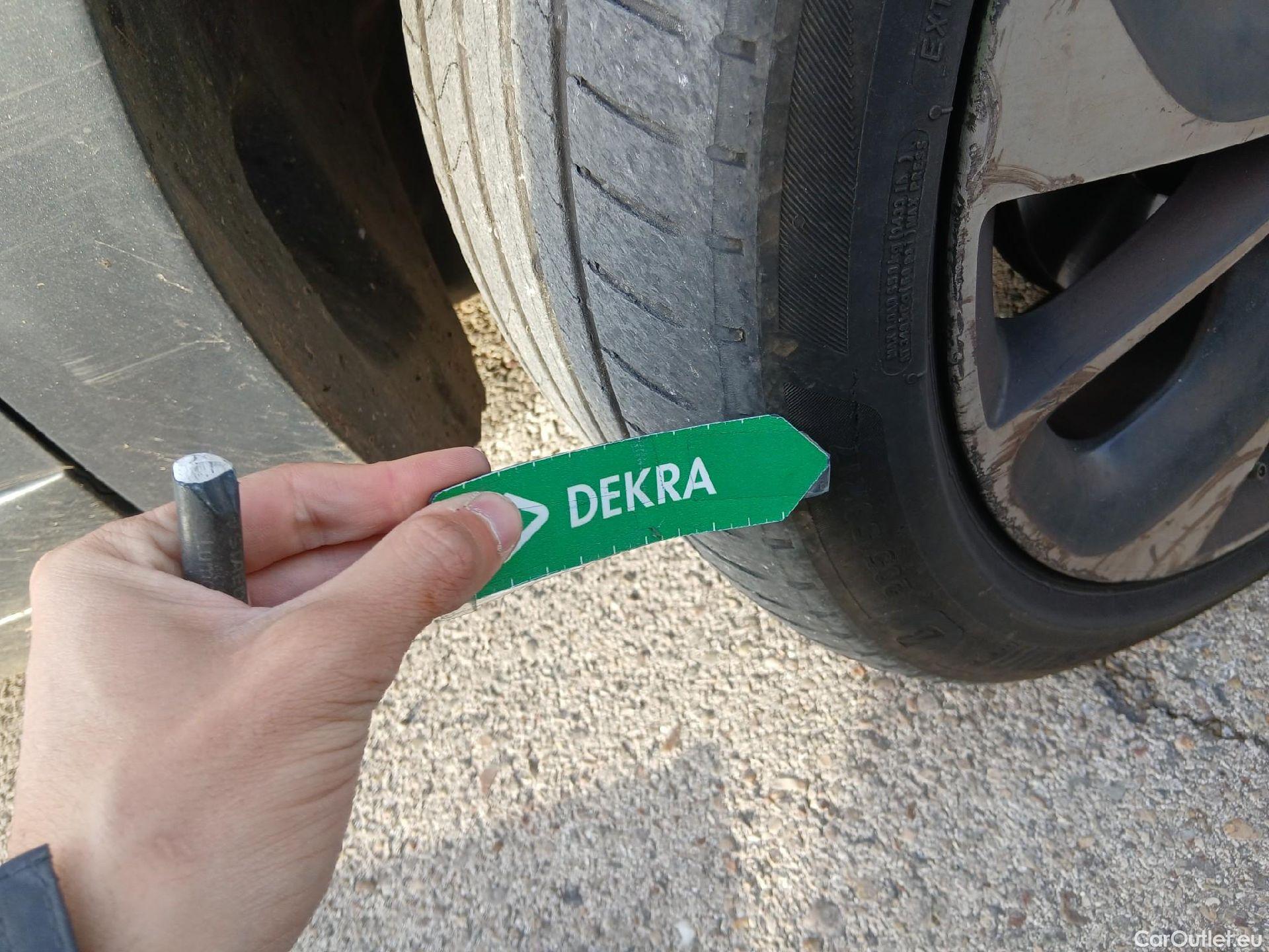  Renault  Megane RENAULT MÉGANE 5p 3G familiar Sp. Tou. Bose Energy dCi 130 S&S Euro 6 #5