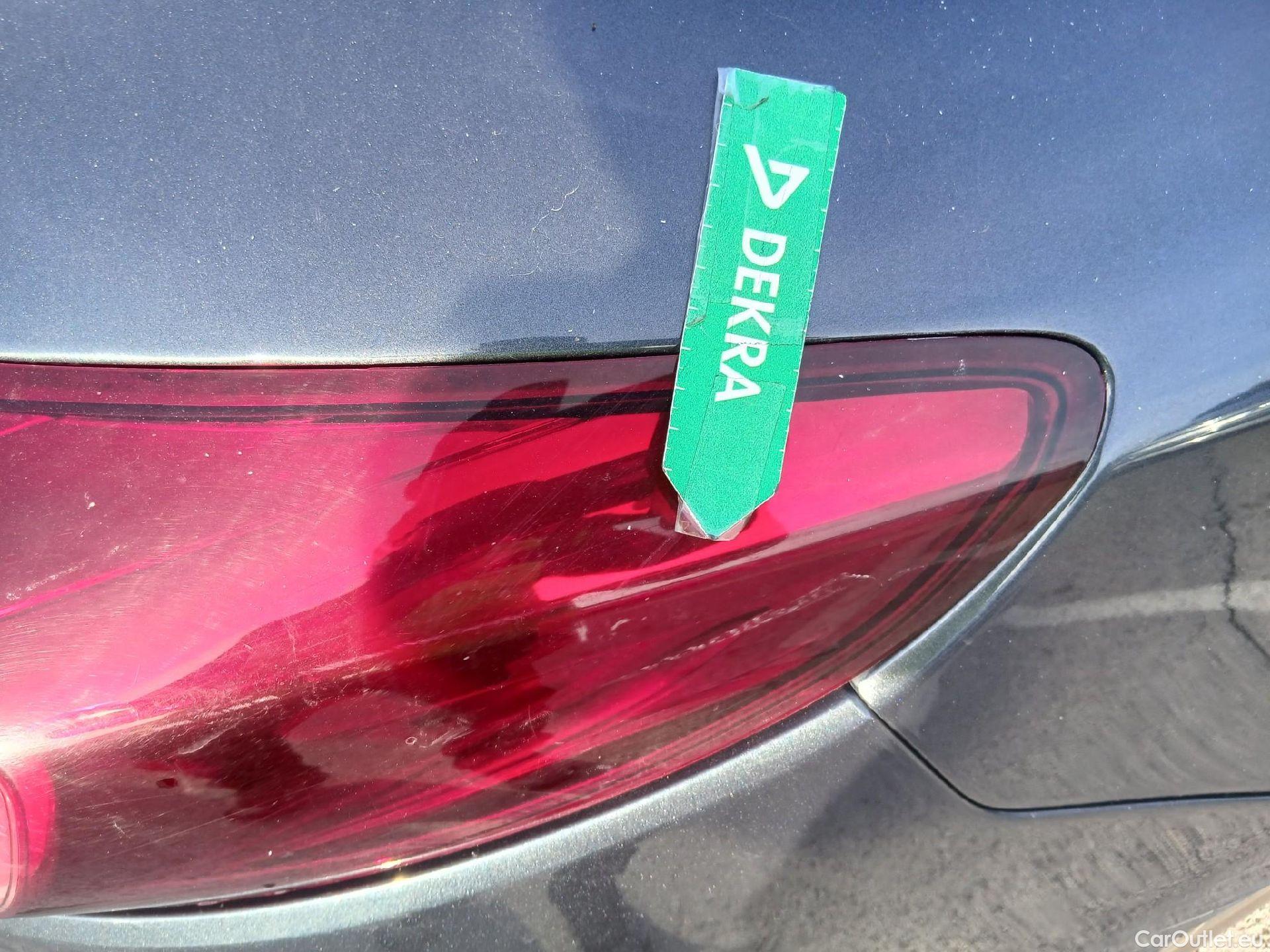  Renault  Megane RENAULT MÉGANE 5p 3G familiar Sp. Tou. Bose Energy dCi 130 S&S Euro 6 #50