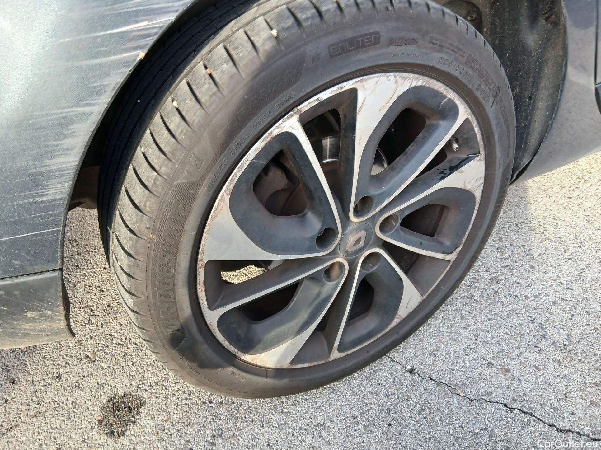  Renault  Megane RENAULT MÉGANE 5p 3G familiar Sp. Tou. Bose Energy dCi 130 S&S Euro 6 #3