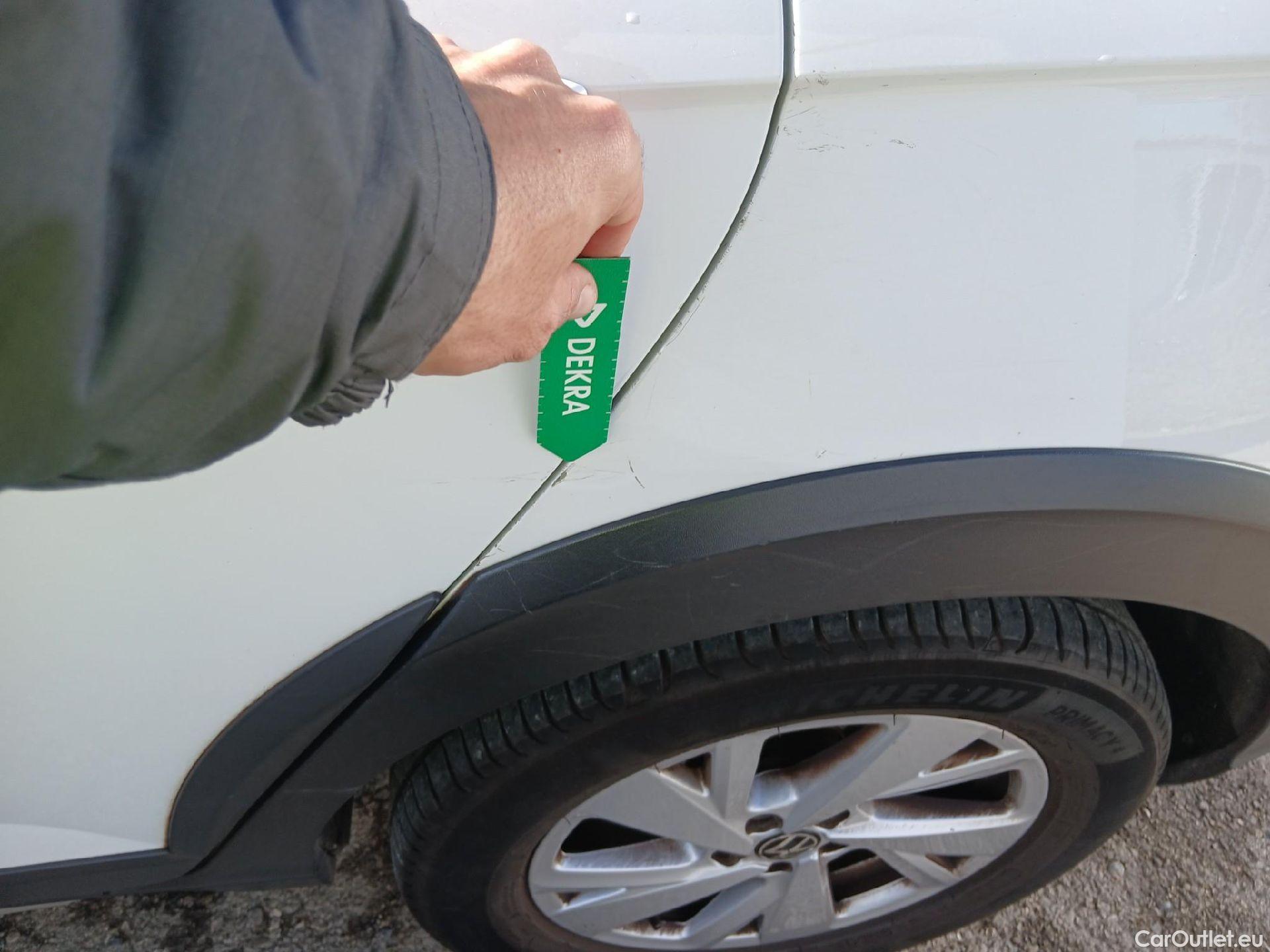  Volkswagen  Taigo VOLKSWAGEN  / 2021 / 5P / todoterreno Life 1.0 TSI 81kW (110CV) #9