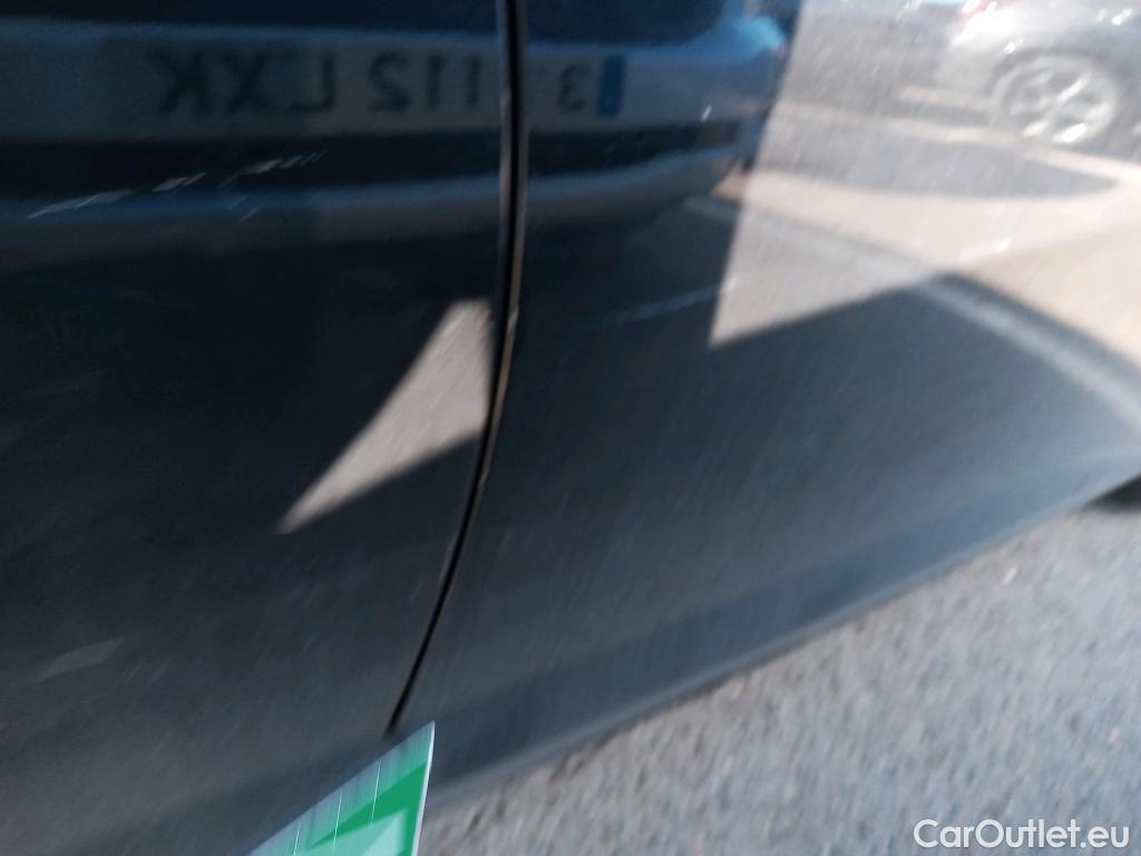  Volkswagen  Polo VOLKSWAGEN  / 2021 / 5P / berlina con portón Life 1.0 TSI 70kW (95CV) #21