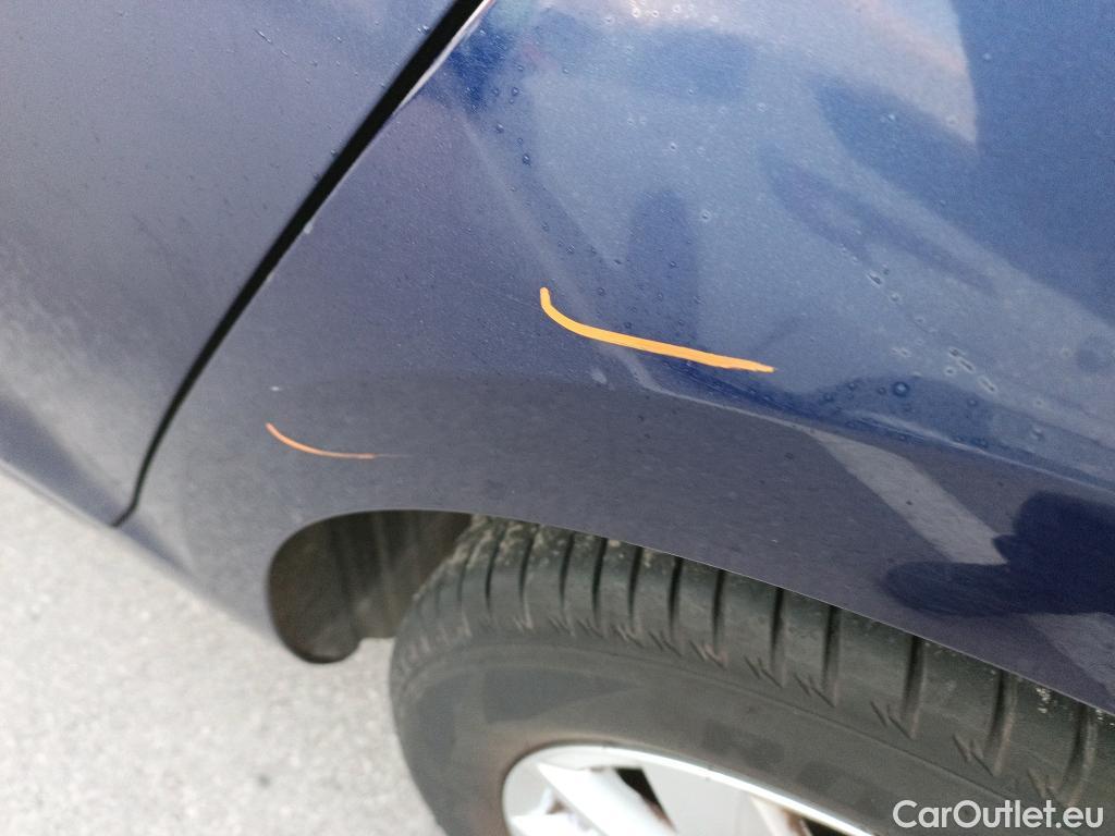  Volkswagen  Golf  VOLKSWAGEN / 2016 / 5P / berlina con portón Ready2Go 1.0 TSI 85kW (115CV) #2