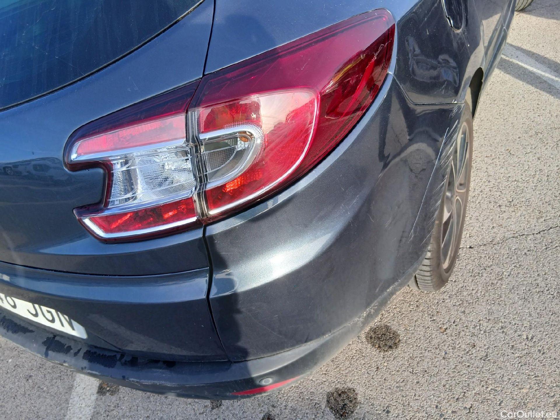  Renault  Megane RENAULT MÉGANE 5p 3G familiar Sp. Tou. Bose Energy dCi 130 S&S Euro 6 #57