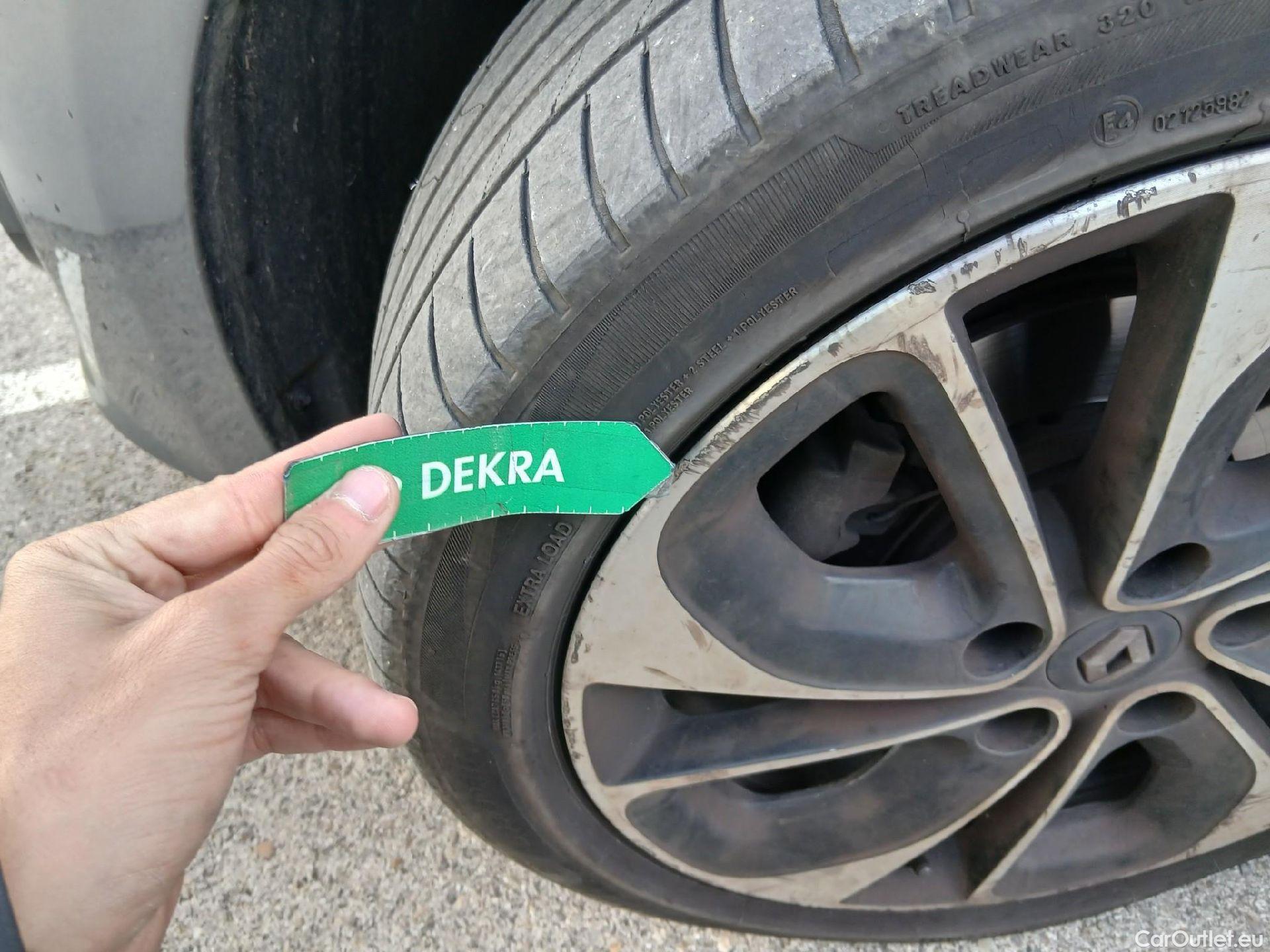  Renault  Megane RENAULT MÉGANE 5p 3G familiar Sp. Tou. Bose Energy dCi 130 S&S Euro 6 #23