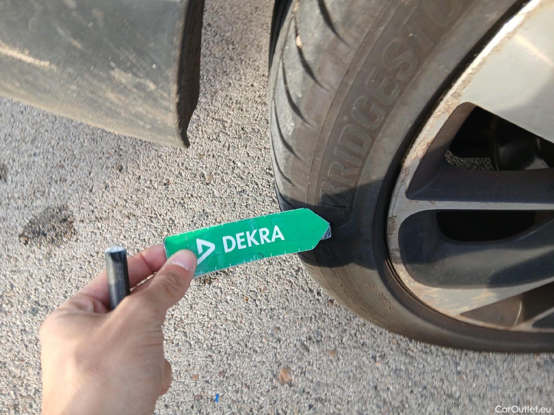  Renault  Megane RENAULT MÉGANE 5p 3G familiar Sp. Tou. Bose Energy dCi 130 S&S Euro 6 #4