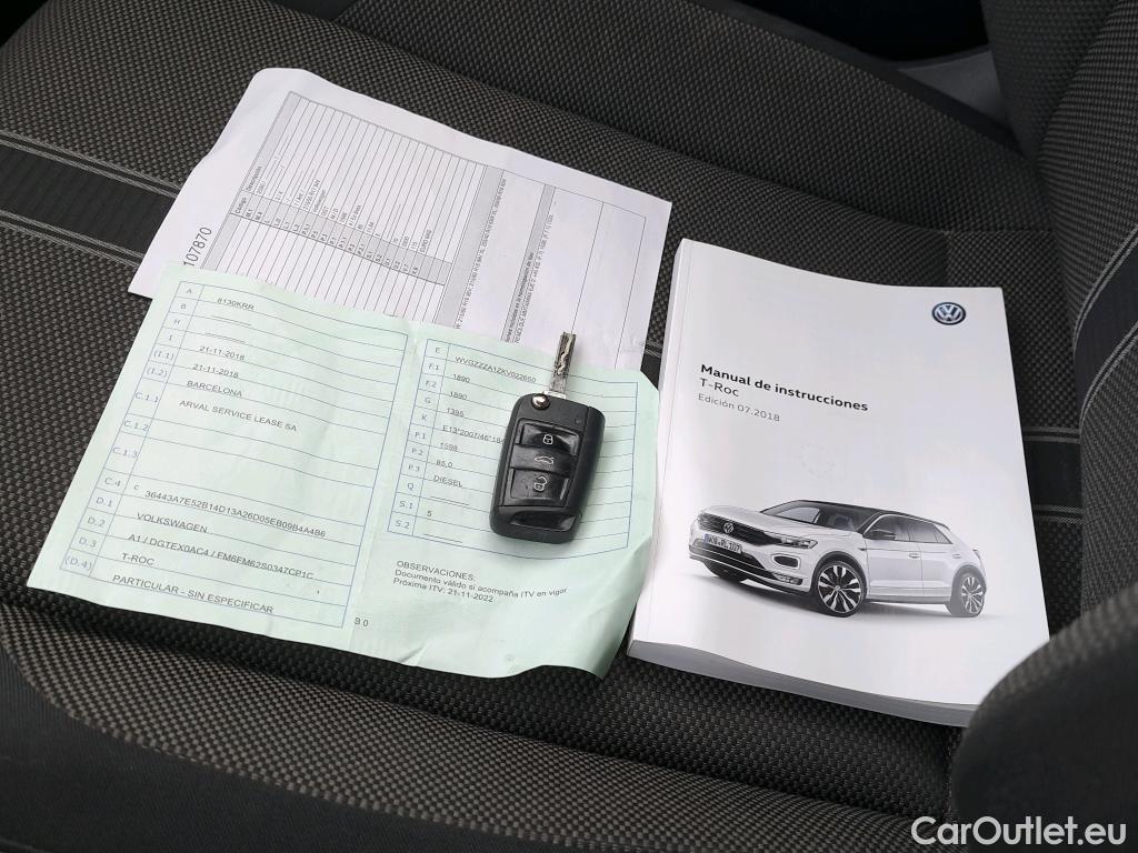  Volkswagen  T-ROC VOLKSWAGEN  / 2017 / 5P / todoterreno Advance 1.6 TDI 85 kw (115CV) (AC) #2