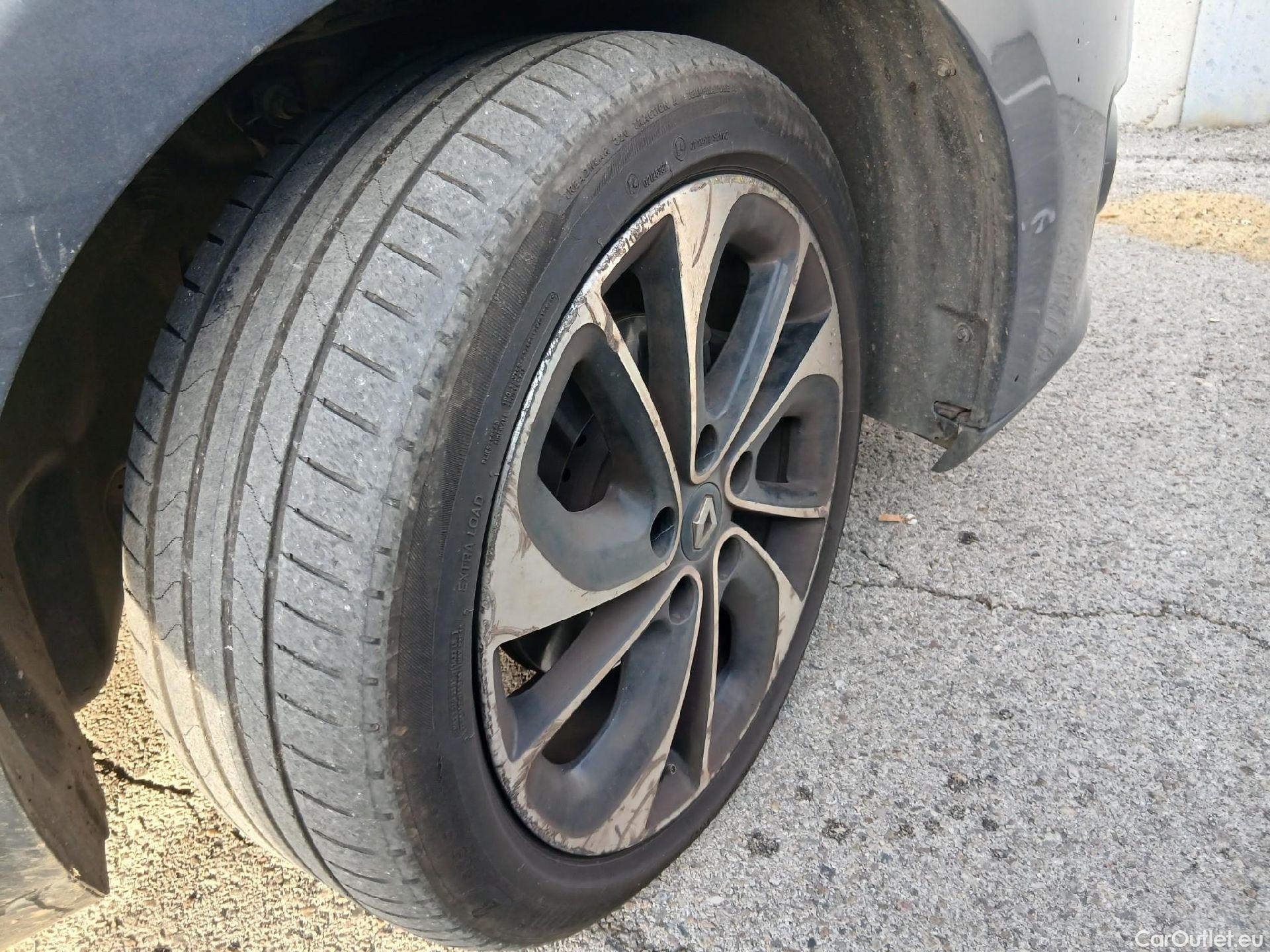  Renault  Megane RENAULT MÉGANE 5p 3G familiar Sp. Tou. Bose Energy dCi 130 S&S Euro 6 #6