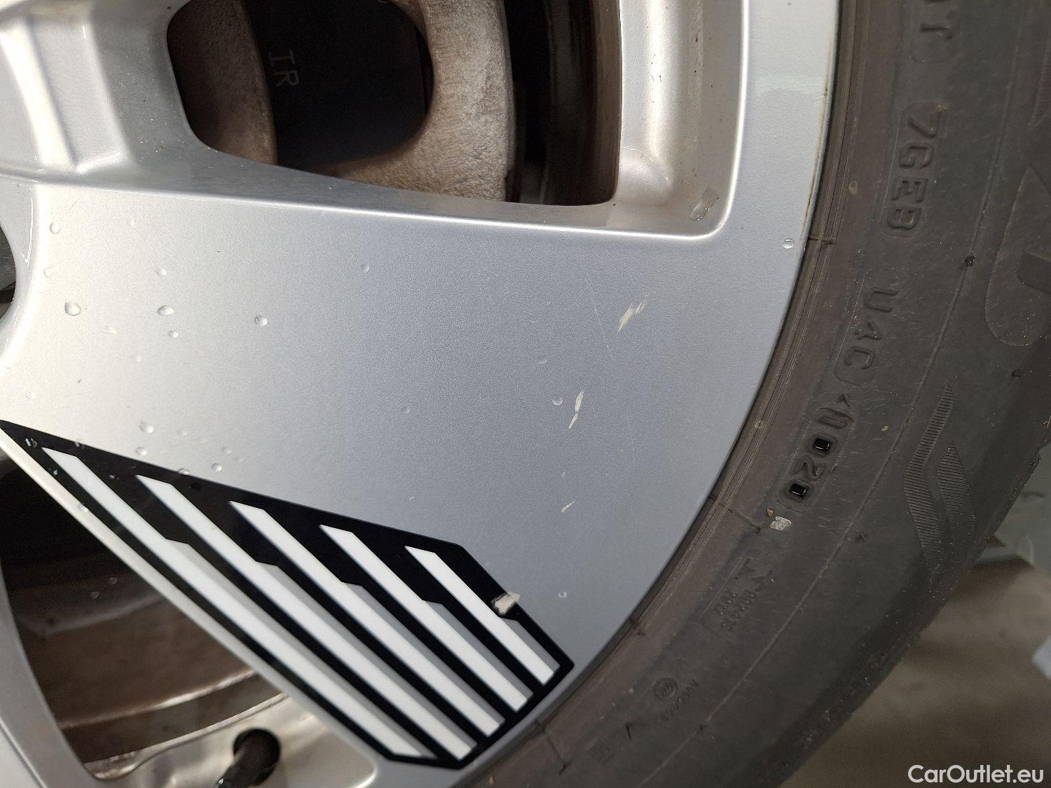  Audi  E-TRON Audi,  '19 BEV, Audi  55 Quattro 5d #4