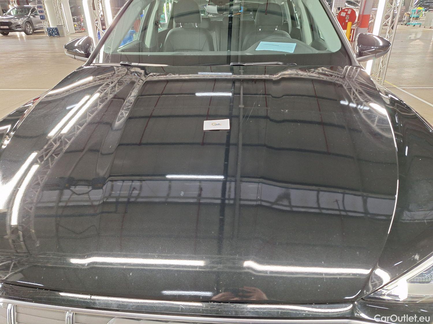  Audi  E-TRON Audi,  '19 BEV, Audi  55 Quattro 5d #33