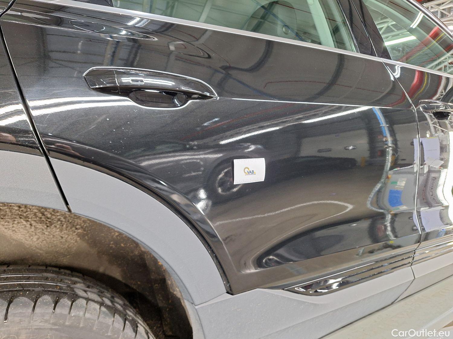  Audi  E-TRON Audi,  '19 BEV, Audi  55 Quattro 5d #17