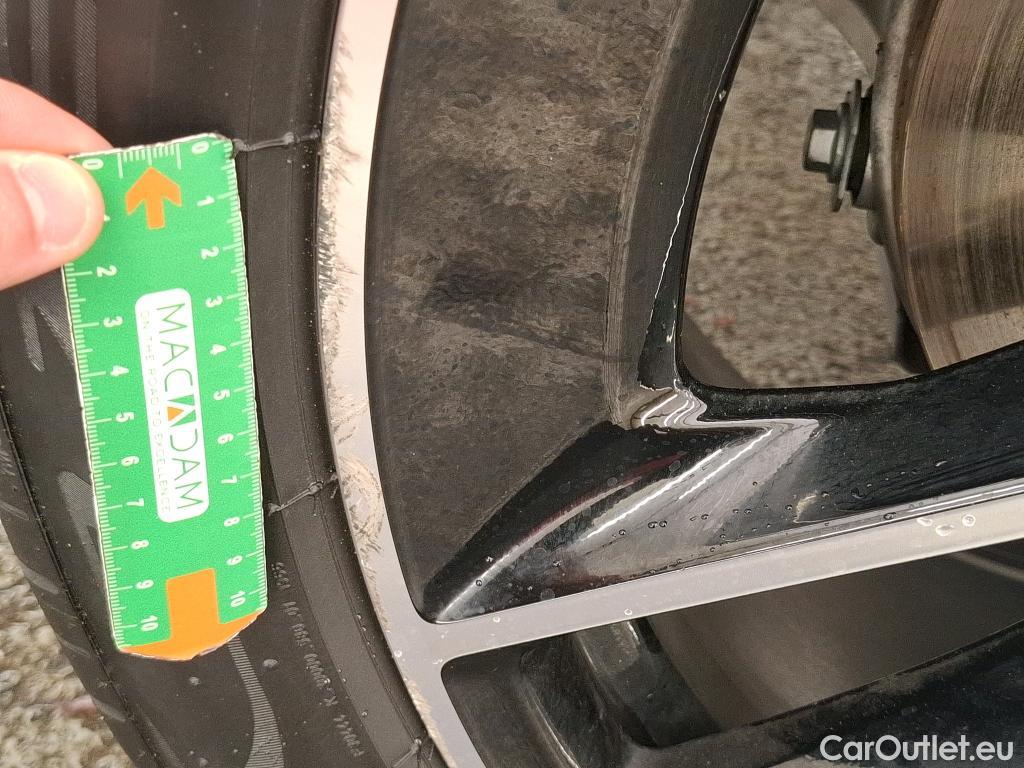  Mercedes  G-Klasee MERCEDES-BENZ GLE Coupe / 2020 / 5P / SUV GLE 350 e 4MATIC AMG Line Coupé #16