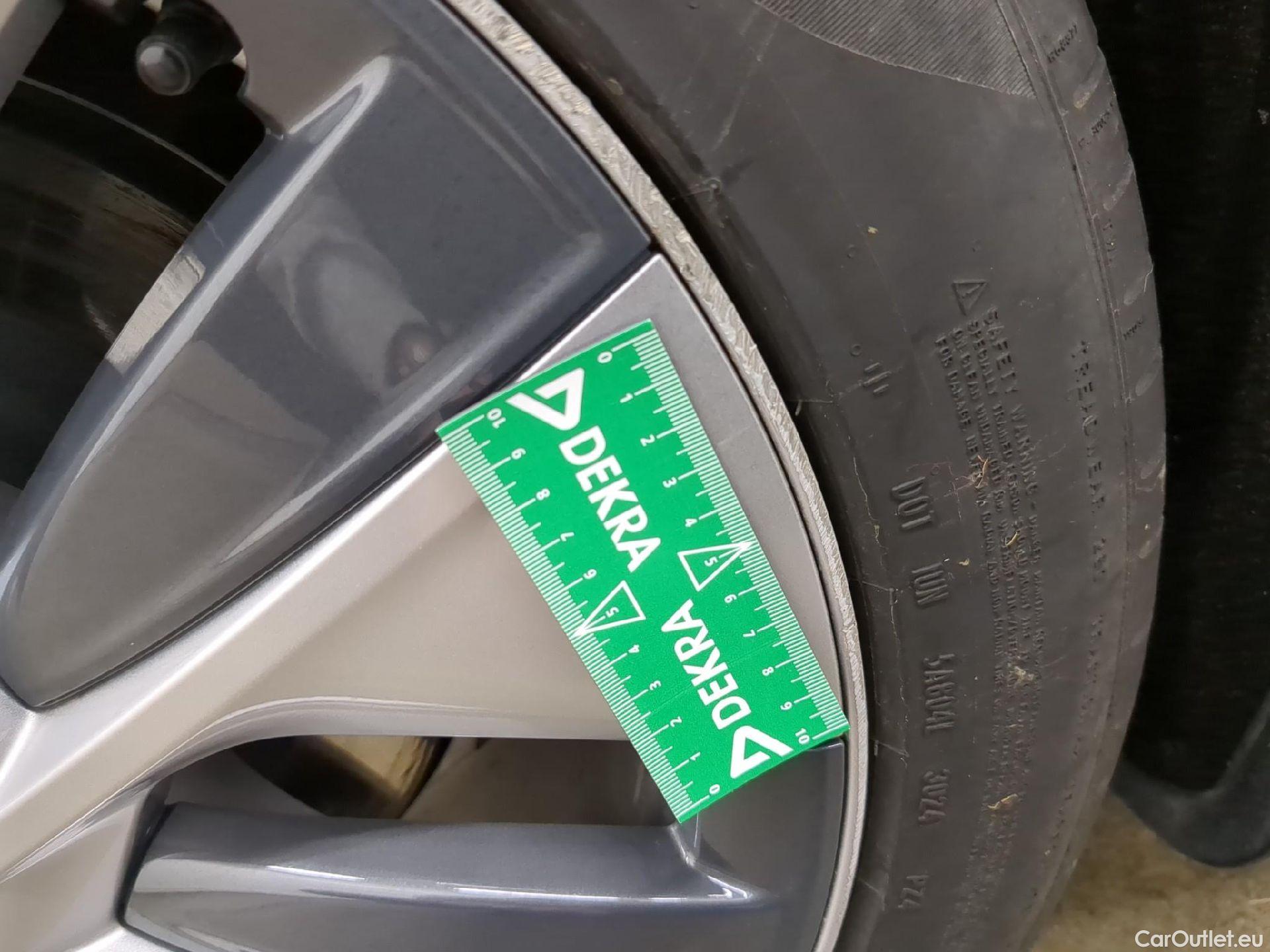  Tesla  Model Y TESLA  / 2021 / 5P / SUV RWD #20