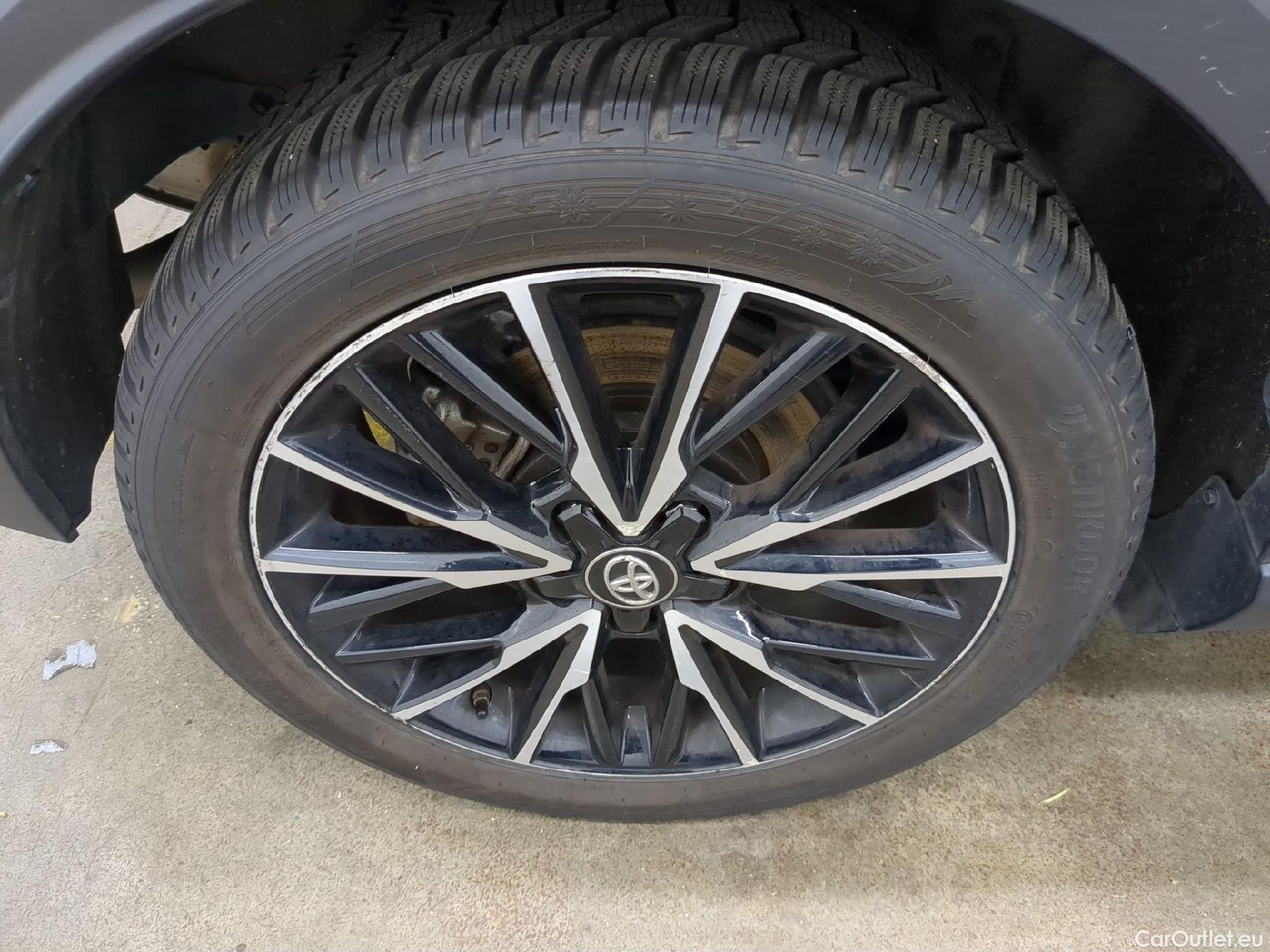  Toyota  C-HR TOYOTA  / 2016 / 5P / SUV 2.0 HYBRIDE 184 DISTINCTIVE #4