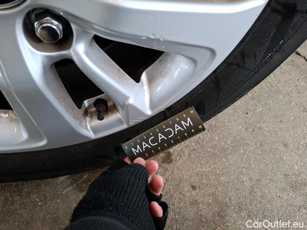  Toyota  Yaris Cross TOYOTA  Hybride / 2021 / 5P / SUV 1.5 HYBRID 116H DYNAMIC BUSINESS BEY AWD #9