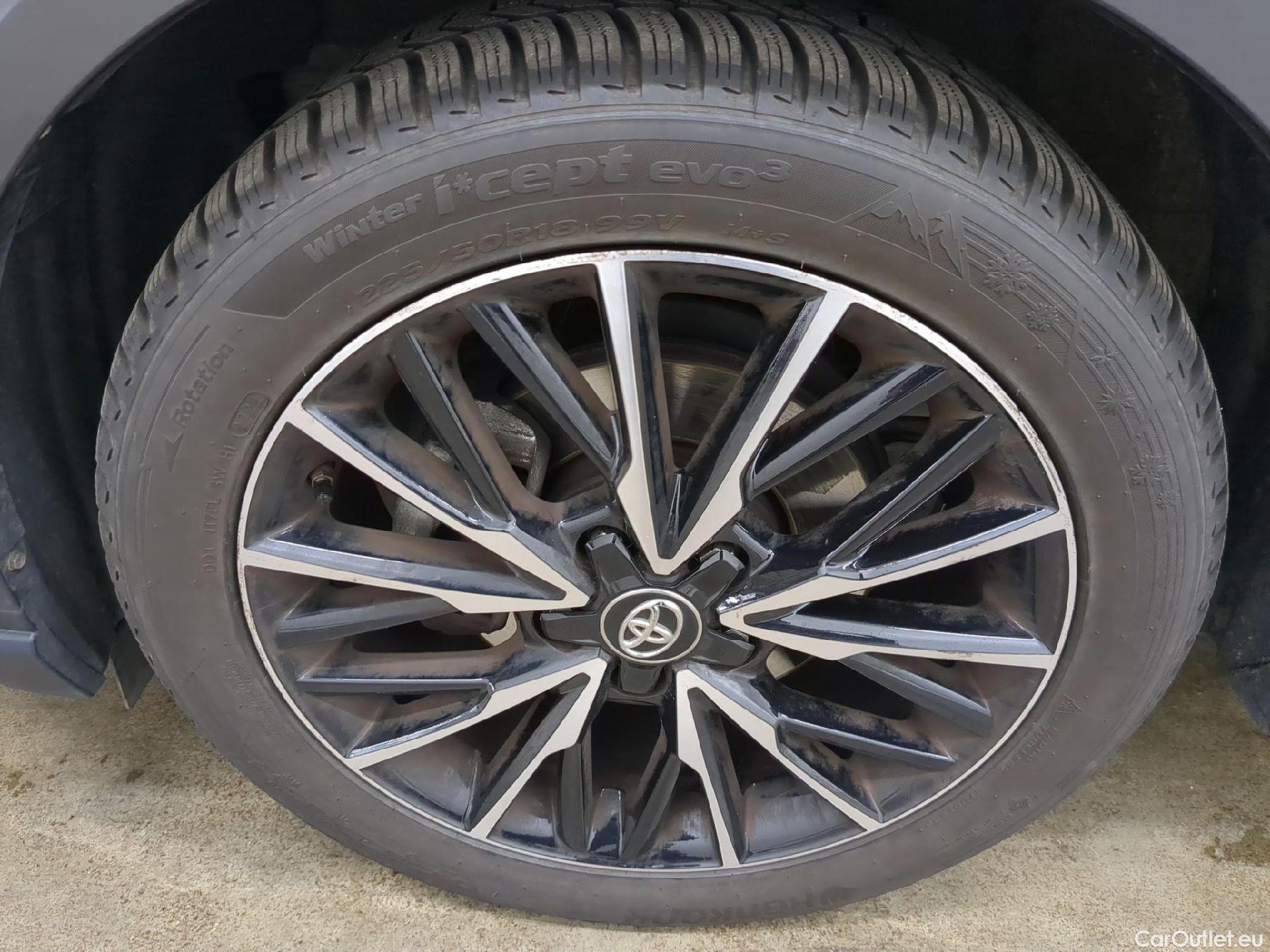  Toyota  C-HR TOYOTA  / 2016 / 5P / SUV 2.0 HYBRIDE 184 DISTINCTIVE #2