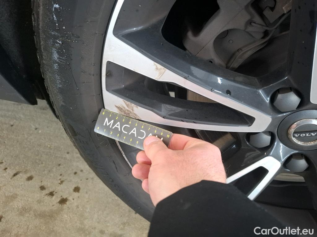  Volvo  XC60 VOLVO  5p SUV T8 TWE 390 Geartronic 8 Business Exe #6