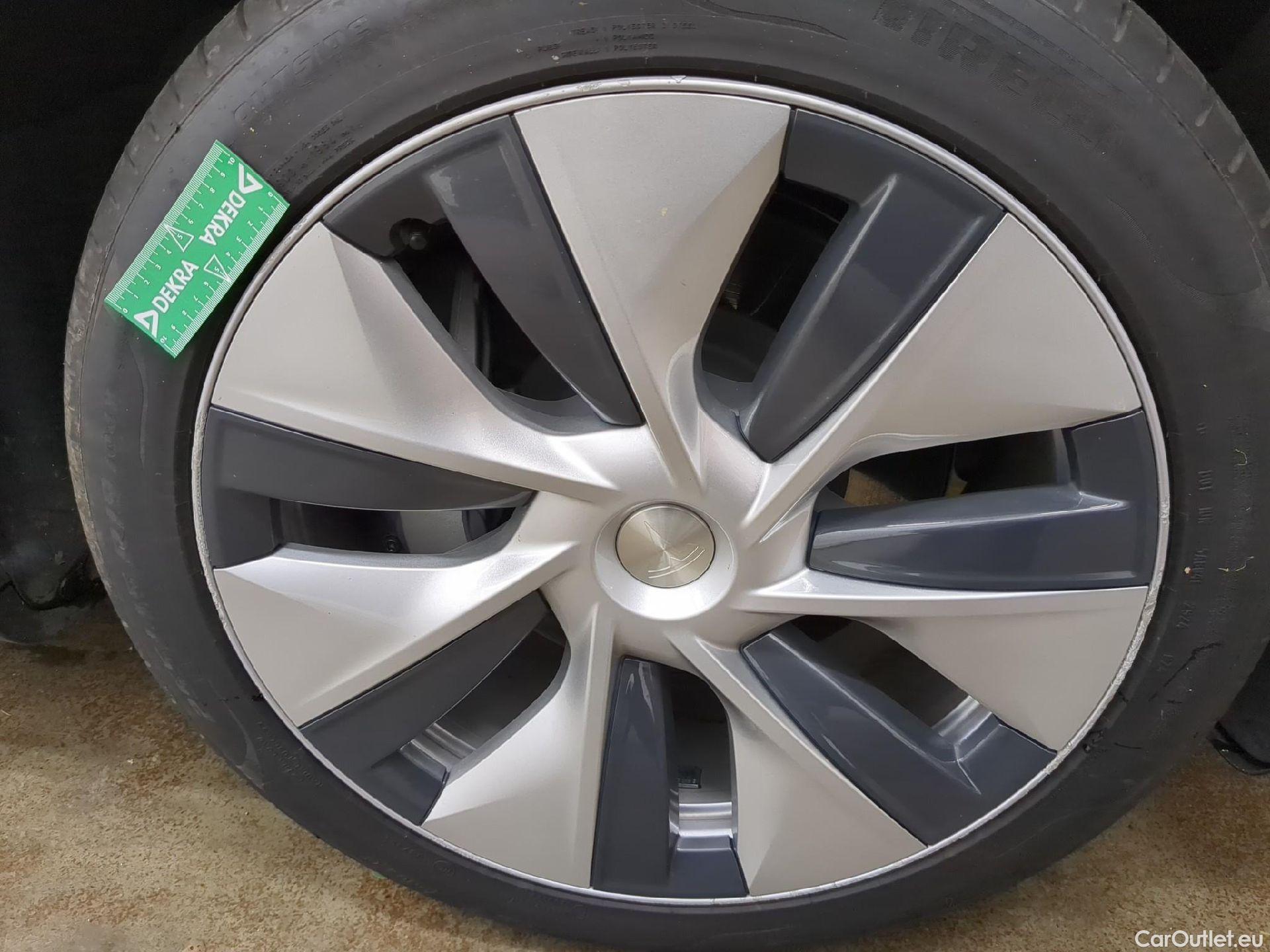  Tesla  Model Y TESLA  / 2021 / 5P / SUV RWD #4