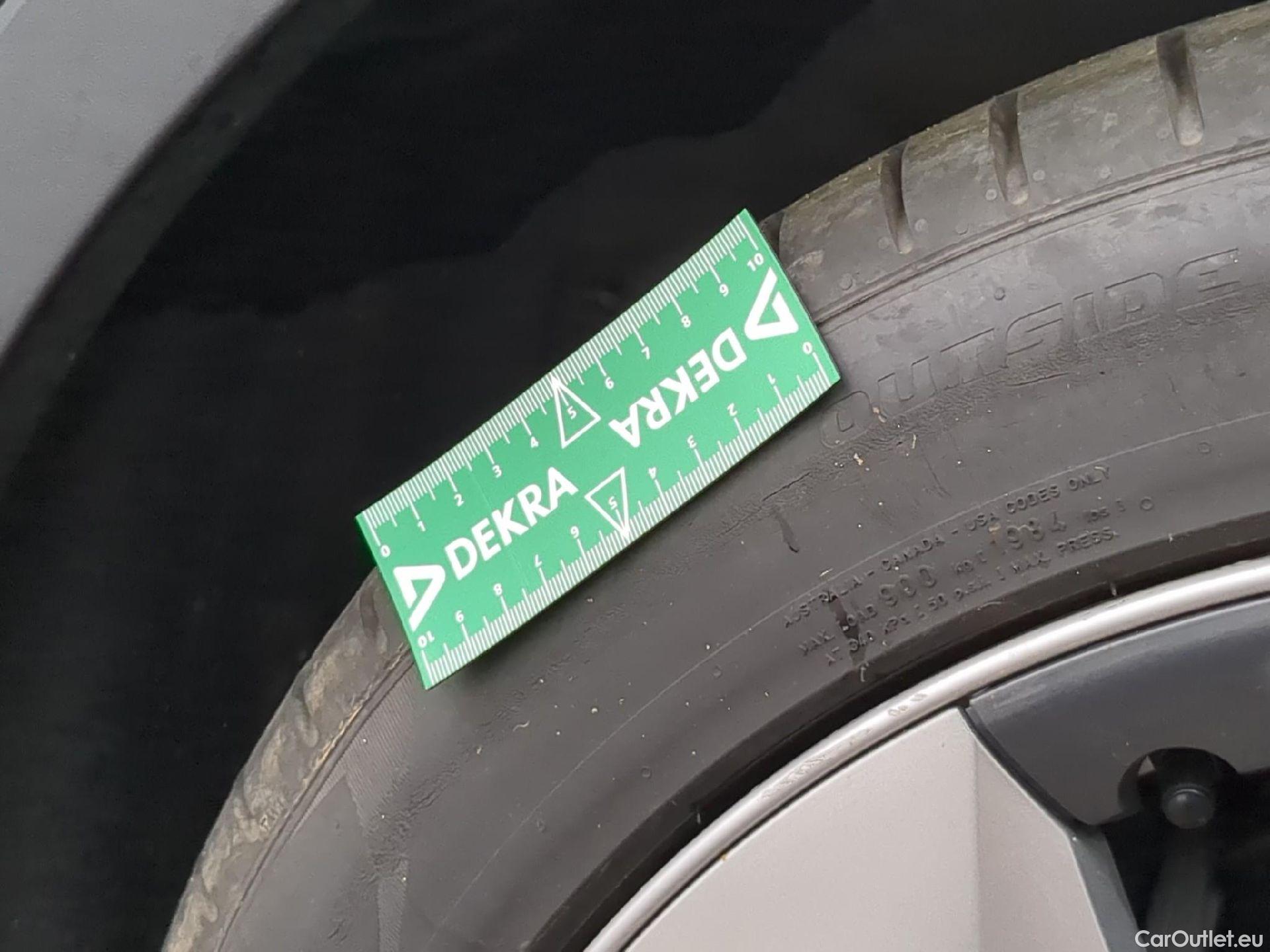  Tesla  Model Y TESLA  / 2021 / 5P / SUV RWD #2