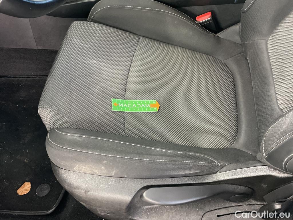  Renault  Megane  IV Berline 5pt. Société Air Nav 1.5 dCi 90CV BVM6 E6 #9