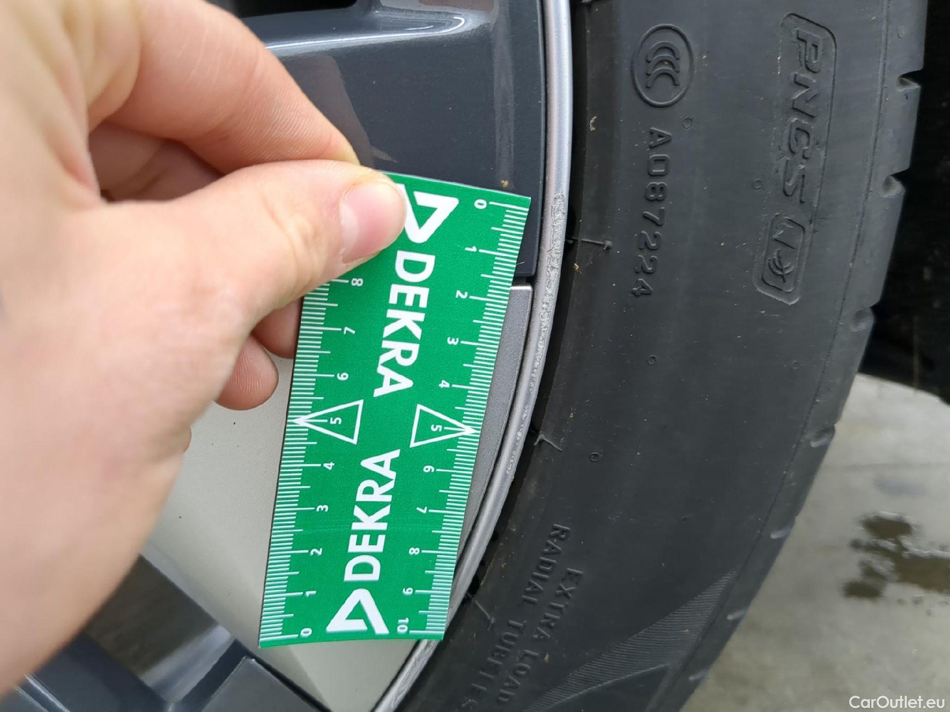  Tesla  Model Y TESLA  / 2021 / 5P / SUV RWD #14