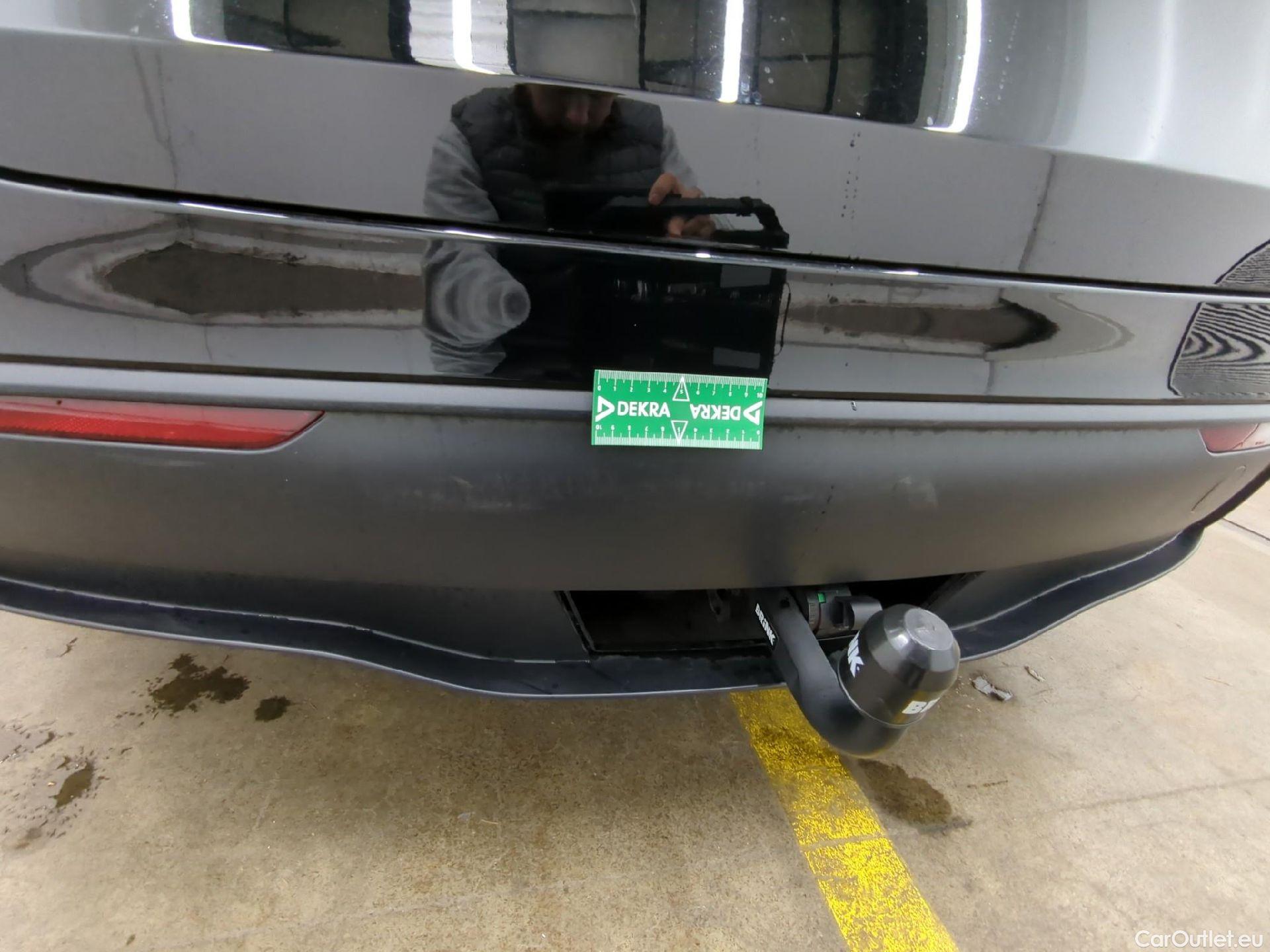  Tesla  Model Y TESLA  / 2021 / 5P / SUV RWD #33