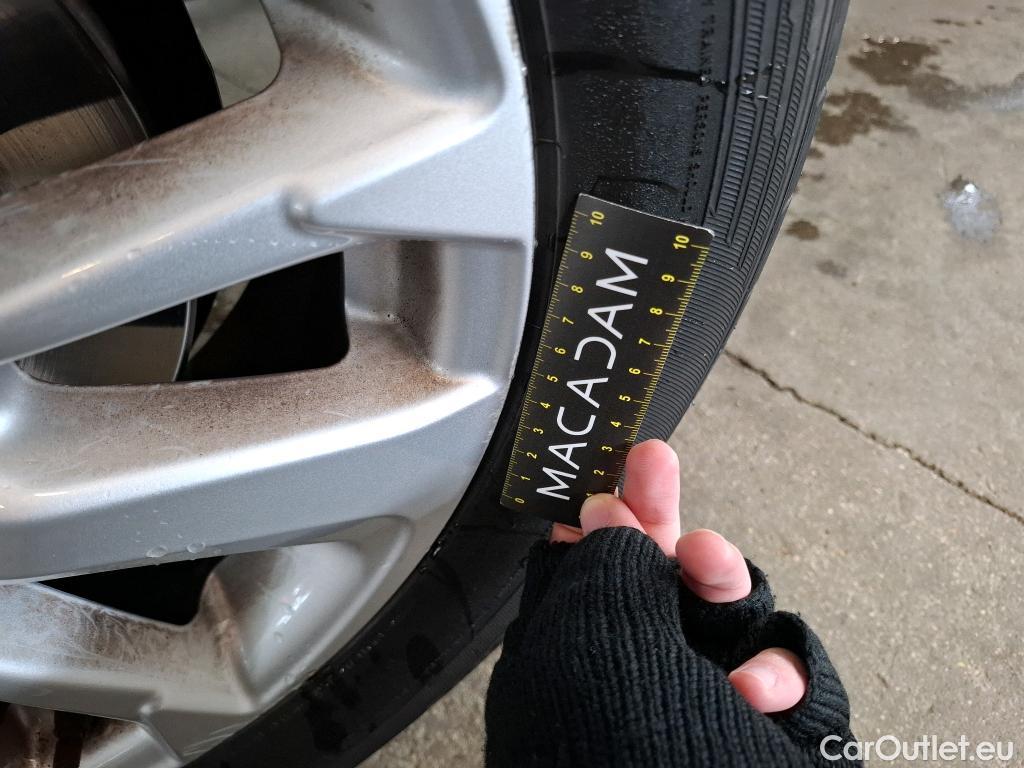  Toyota  Yaris Cross TOYOTA  Hybride / 2021 / 5P / SUV 1.5 HYBRID 116H DYNAMIC BUSINESS BEY AWD #8