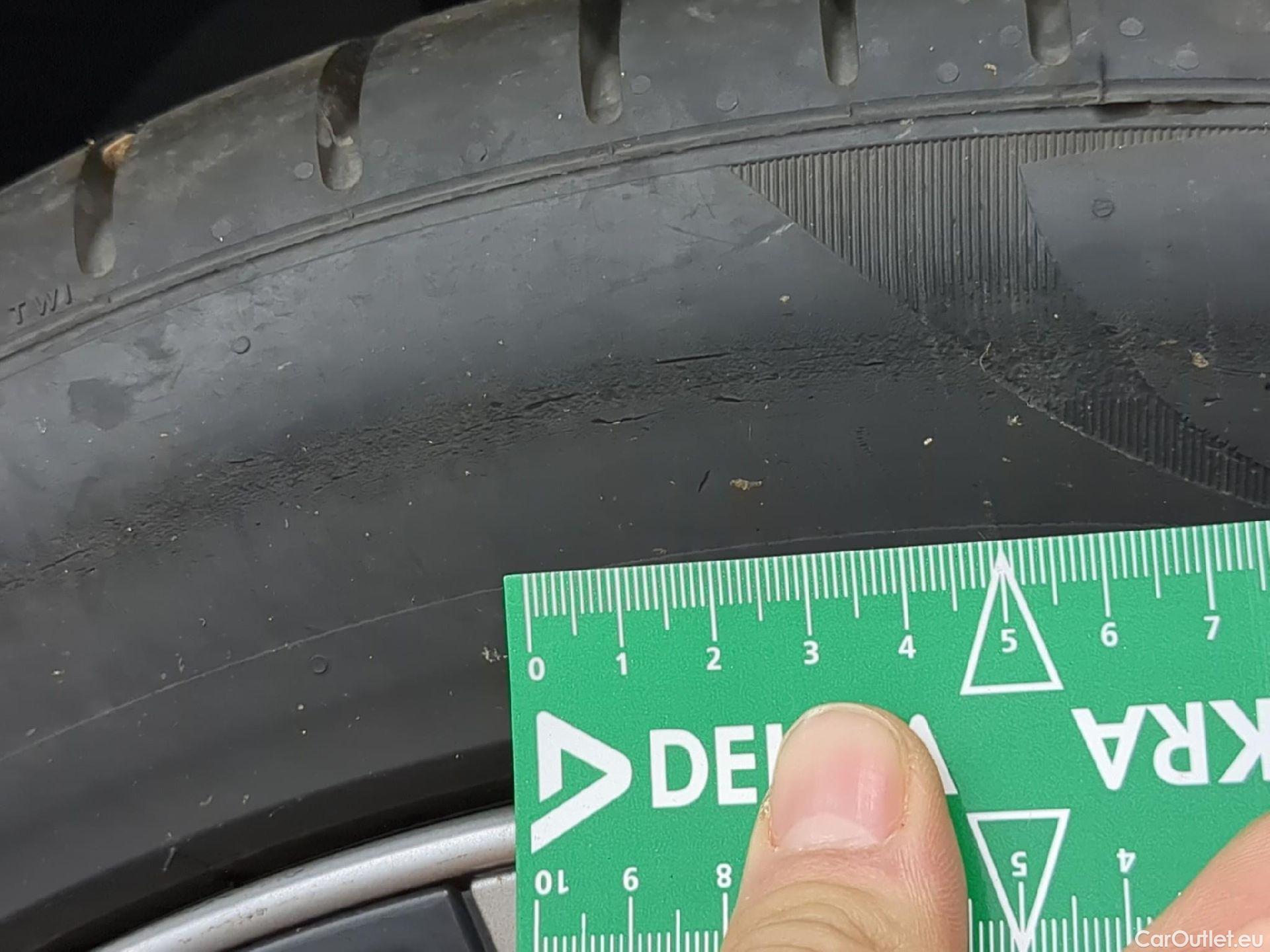  Tesla  Model Y TESLA  / 2021 / 5P / SUV RWD #3