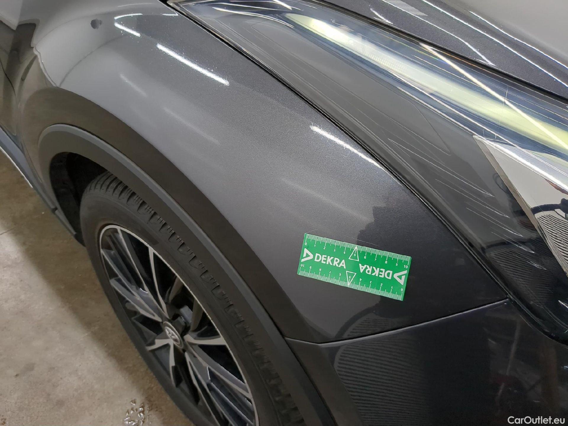  Toyota  C-HR TOYOTA  / 2016 / 5P / SUV 2.0 HYBRIDE 184 DISTINCTIVE #11