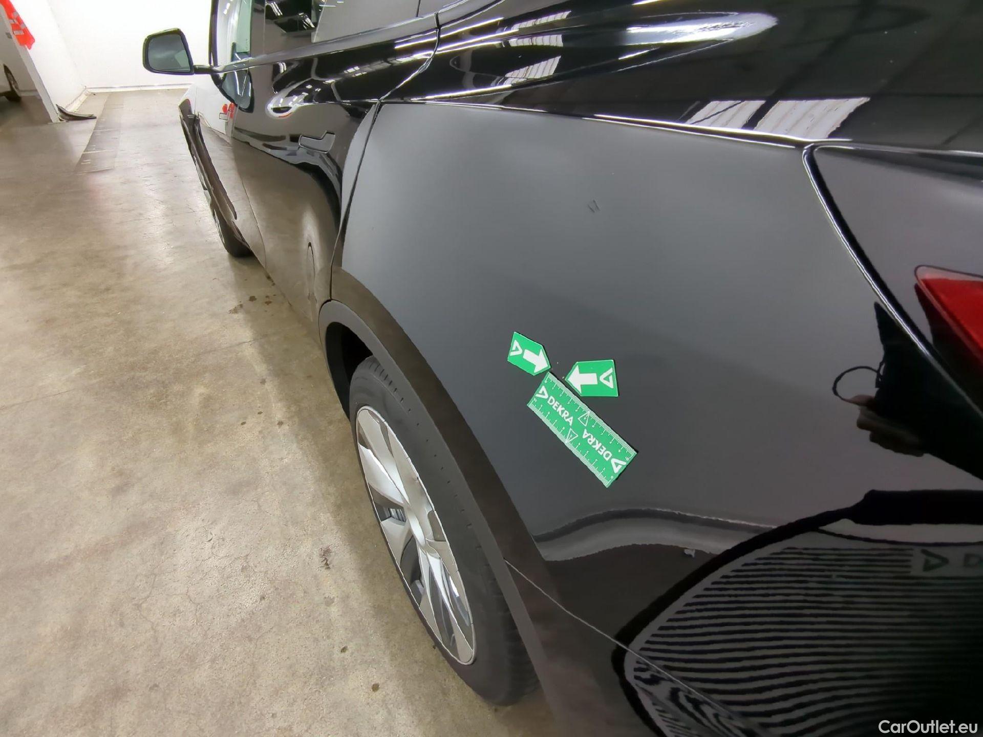  Tesla  Model Y TESLA  / 2021 / 5P / SUV RWD #29