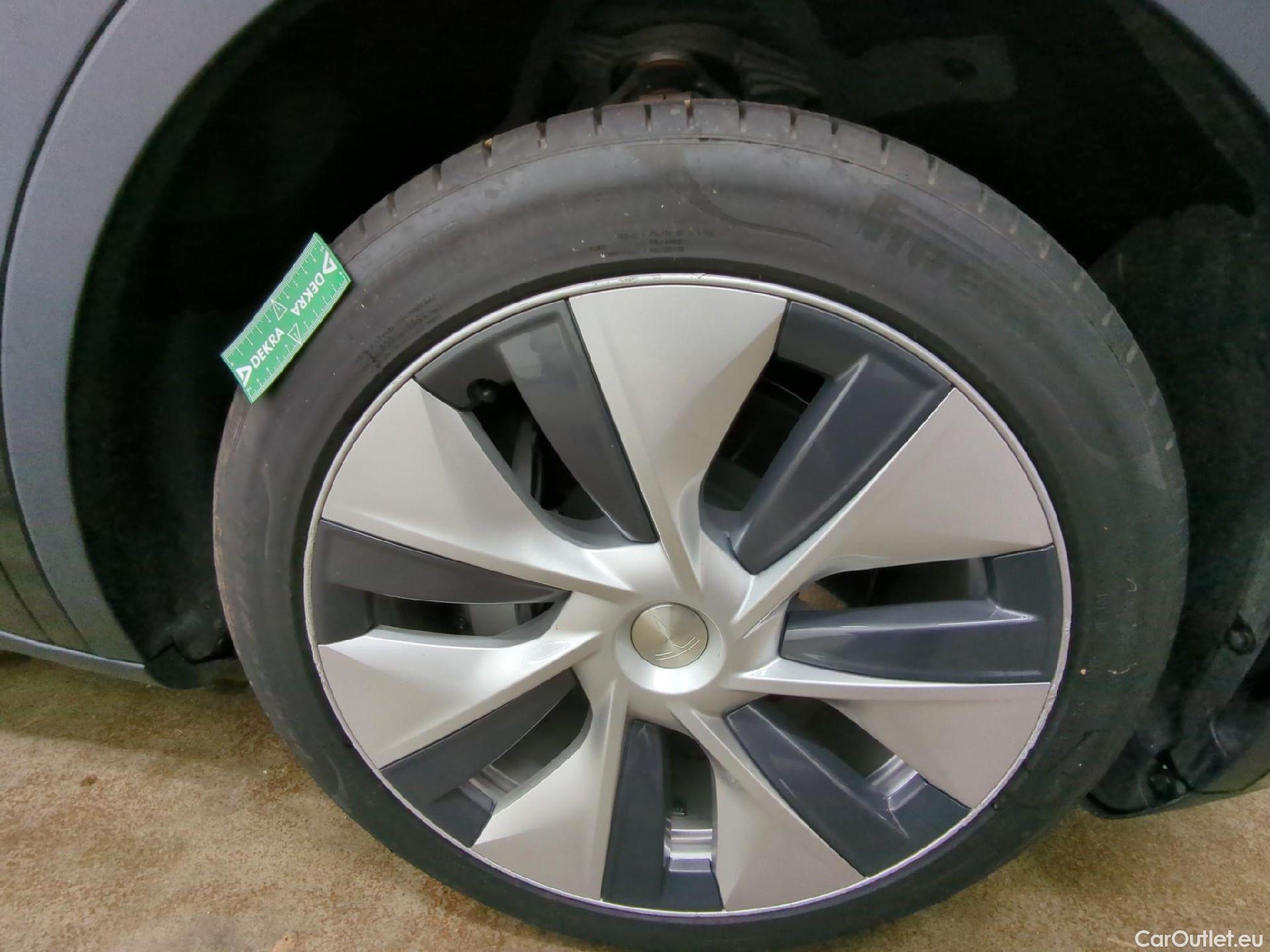  Tesla  Model Y TESLA  / 2021 / 5P / SUV RWD #1