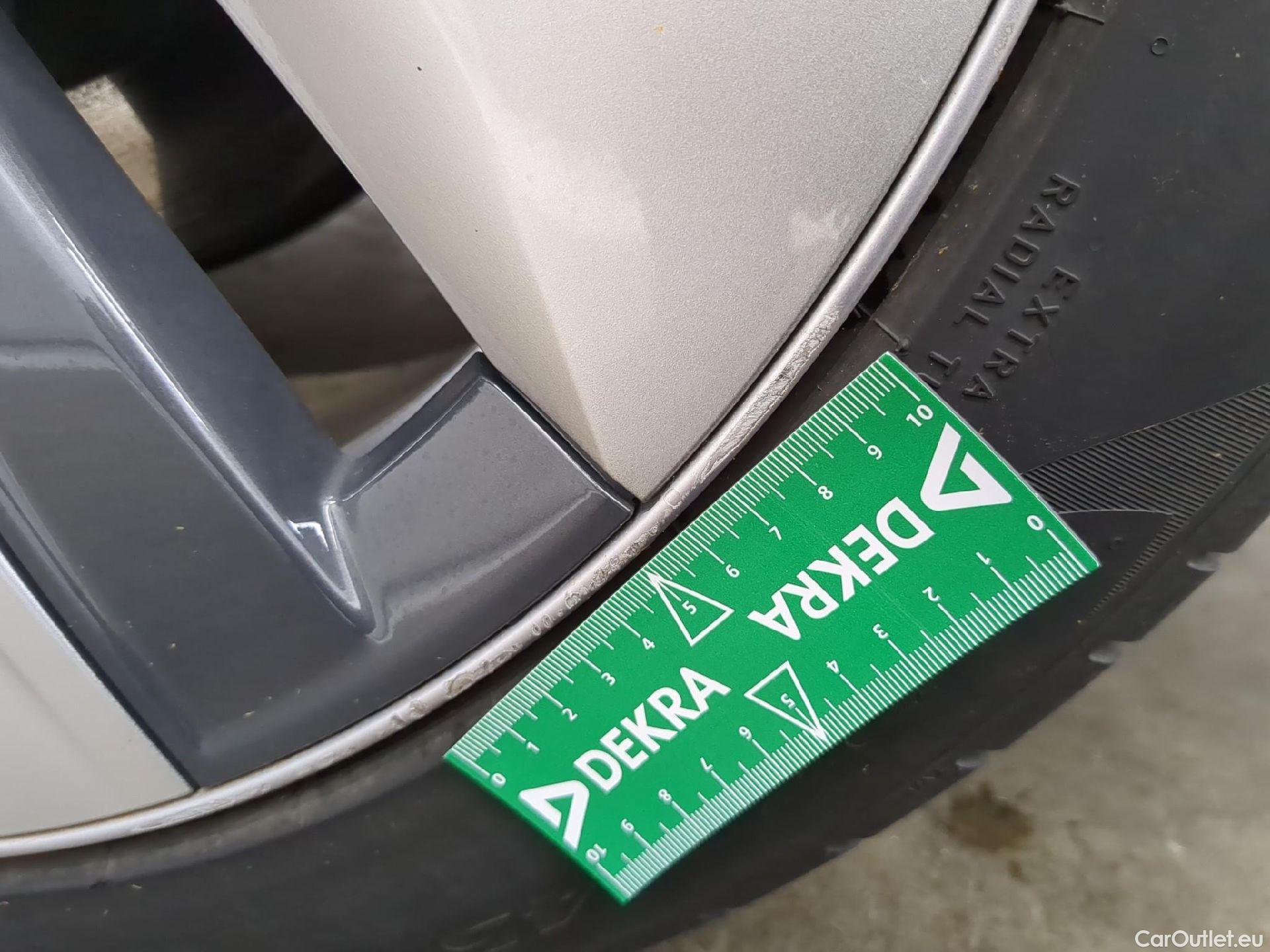  Tesla  Model Y TESLA  / 2021 / 5P / SUV RWD #12