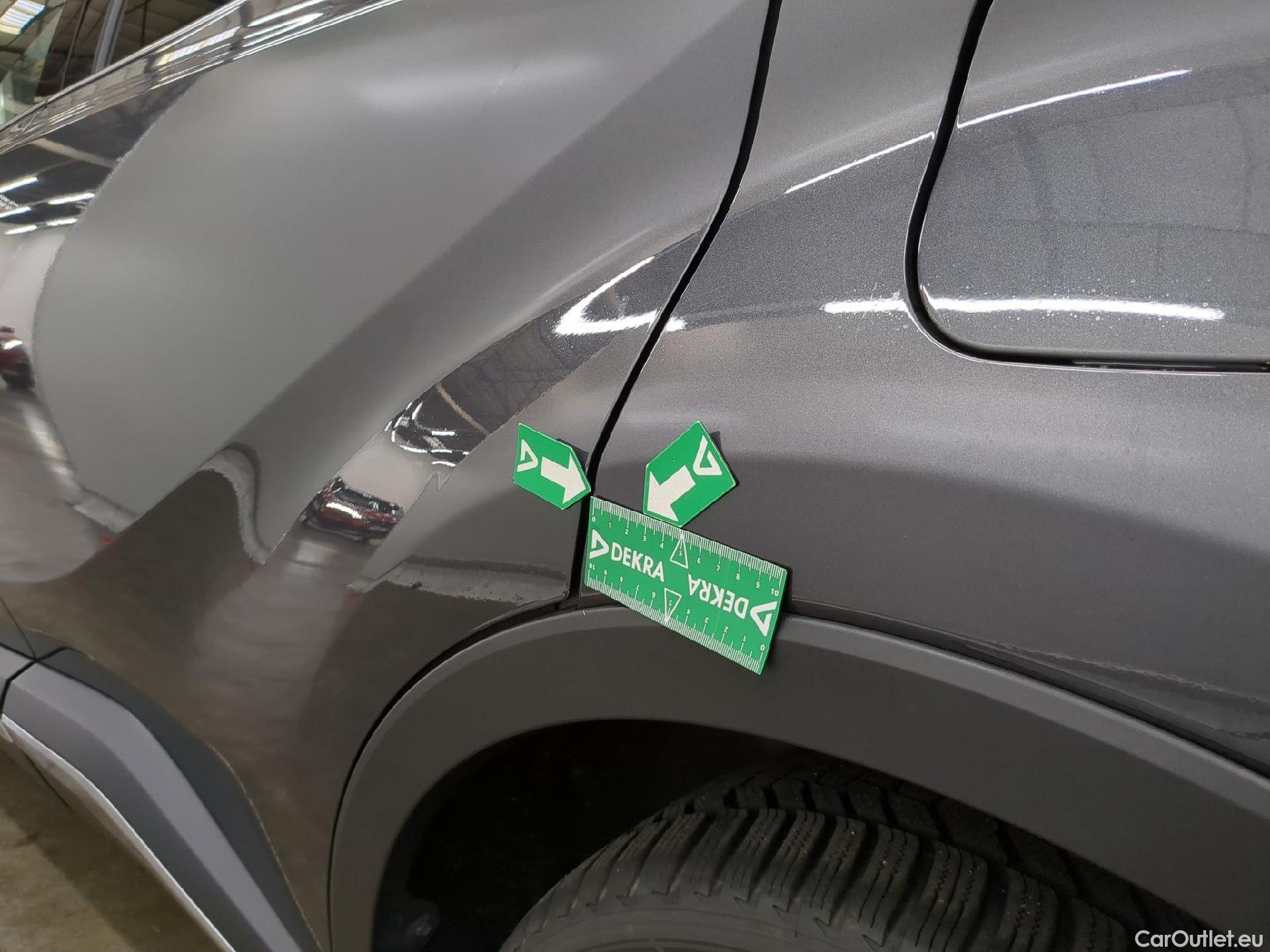  Toyota  C-HR TOYOTA  / 2016 / 5P / SUV 2.0 HYBRIDE 184 DISTINCTIVE #14