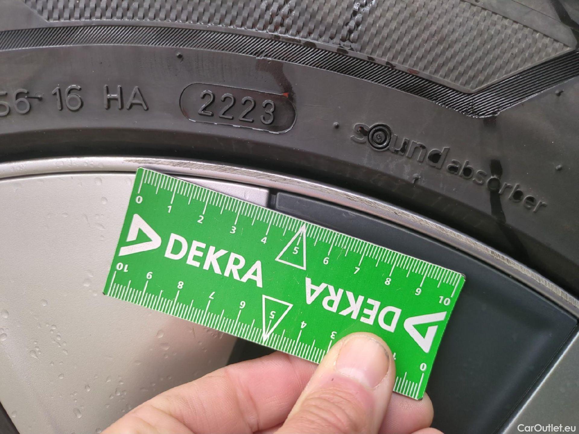  Tesla  Model Y TESLA  / 2021 / 5P / SUV RWD #11