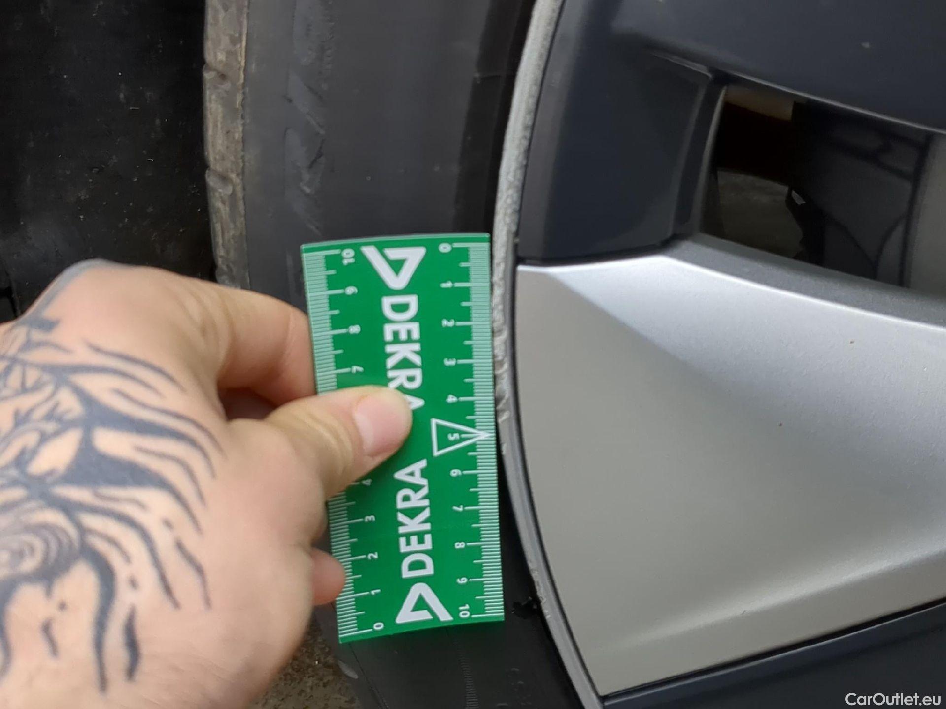  Tesla  Model Y TESLA  / 2021 / 5P / SUV RWD #7