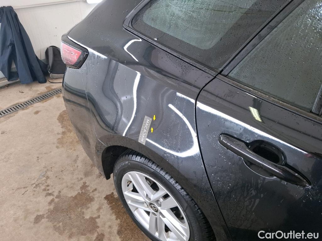  Toyota  Corolla TOYOTA  Touring Sports / 2018 / 5P / Break Hybride 122h Dynamic Business Stage Acad #3